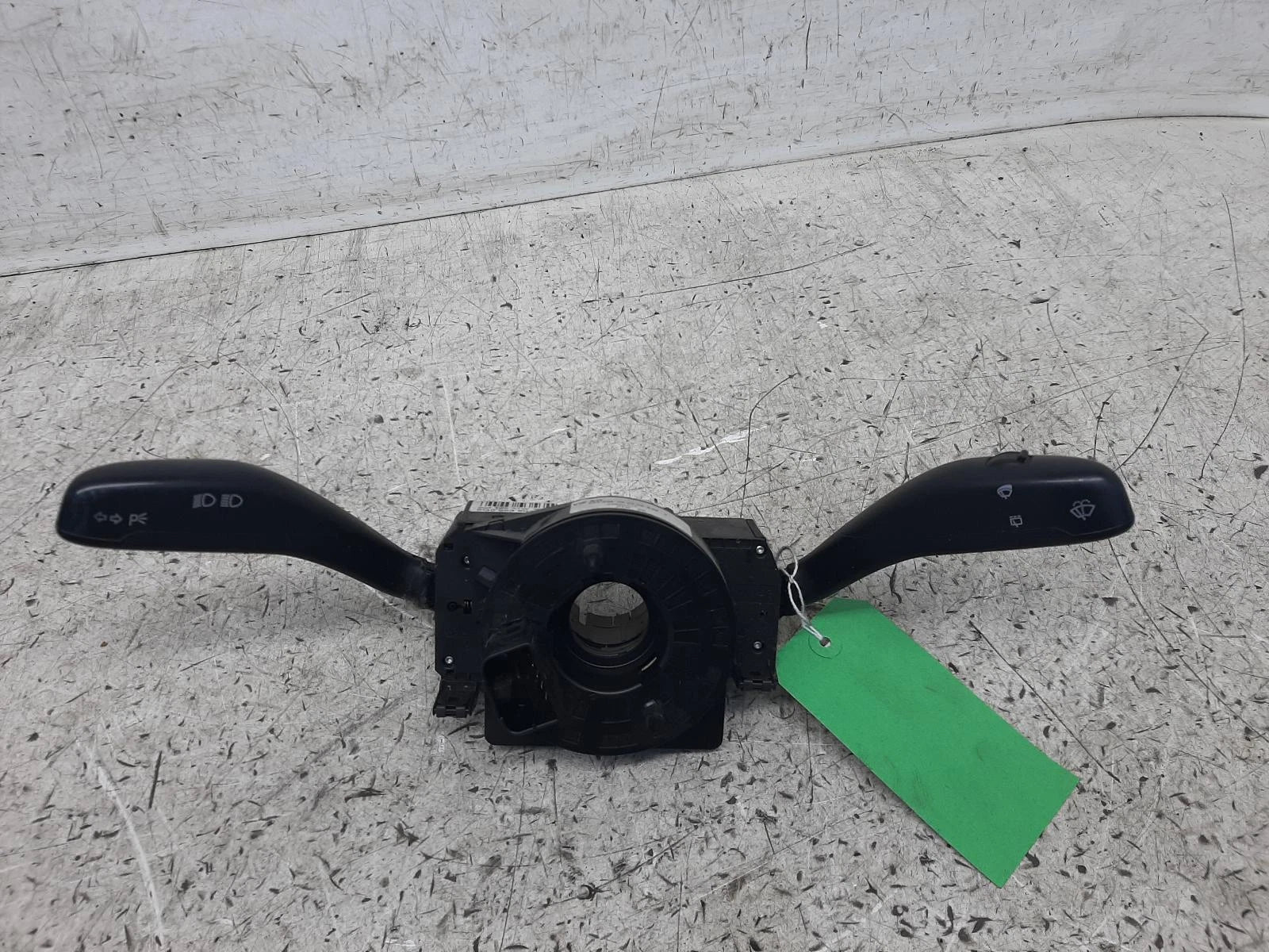 Volkswagen Polo Mk4 (9N3) COMBINATION SWITCH Indicator Lights Wiper Stalks 