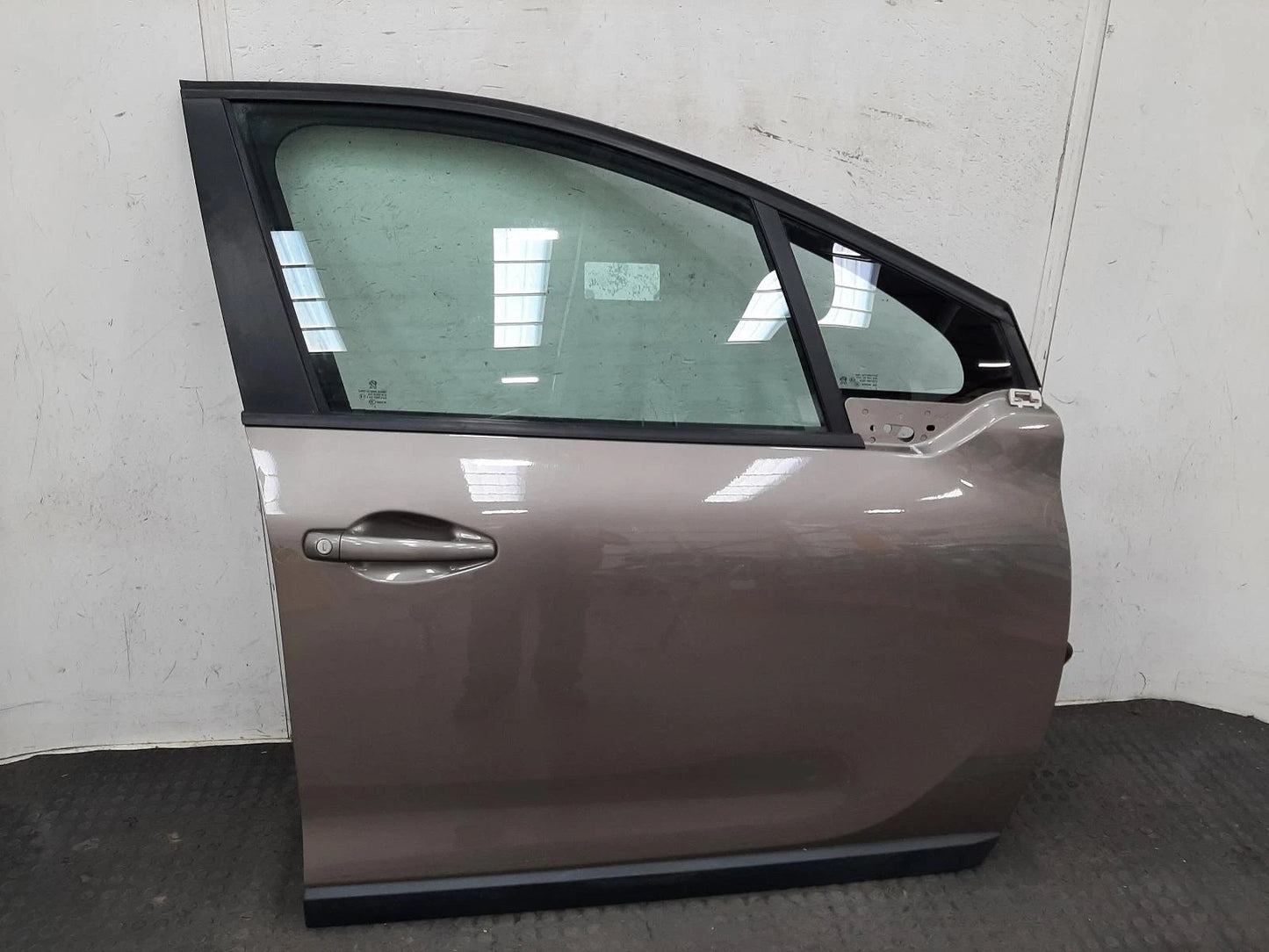 Peugeot 2008 Mk1 Grey O/S Drivers Right Front Door 