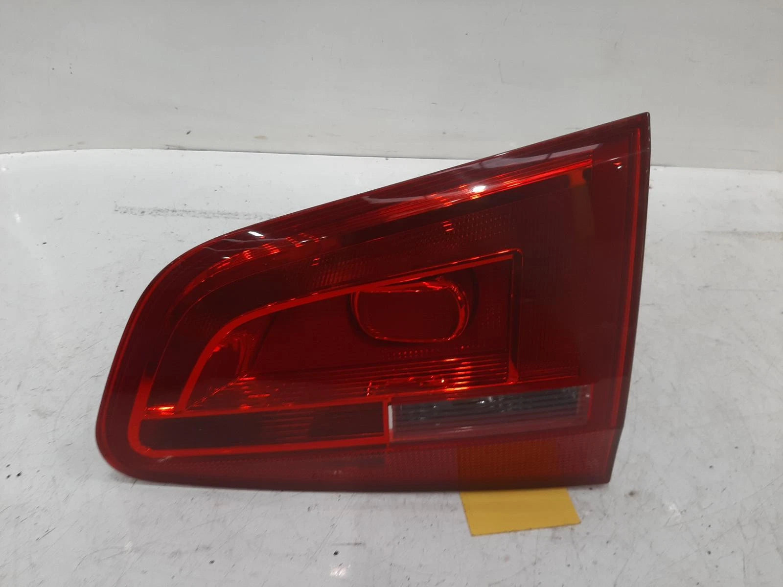 Volkswagen Sharan Mk2 O/S Drivers Right Rear Inner Taillight Tail Light 