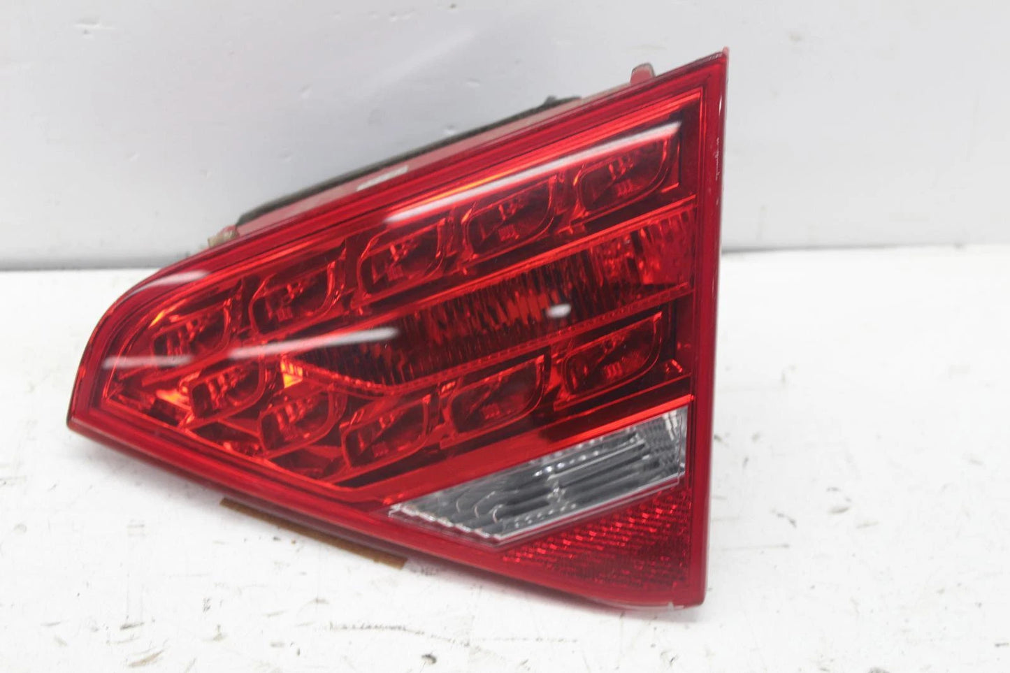 Audi A5 Drivers Right Rear Inner LED Taillight Tail Light 8T0 945 094 A 
