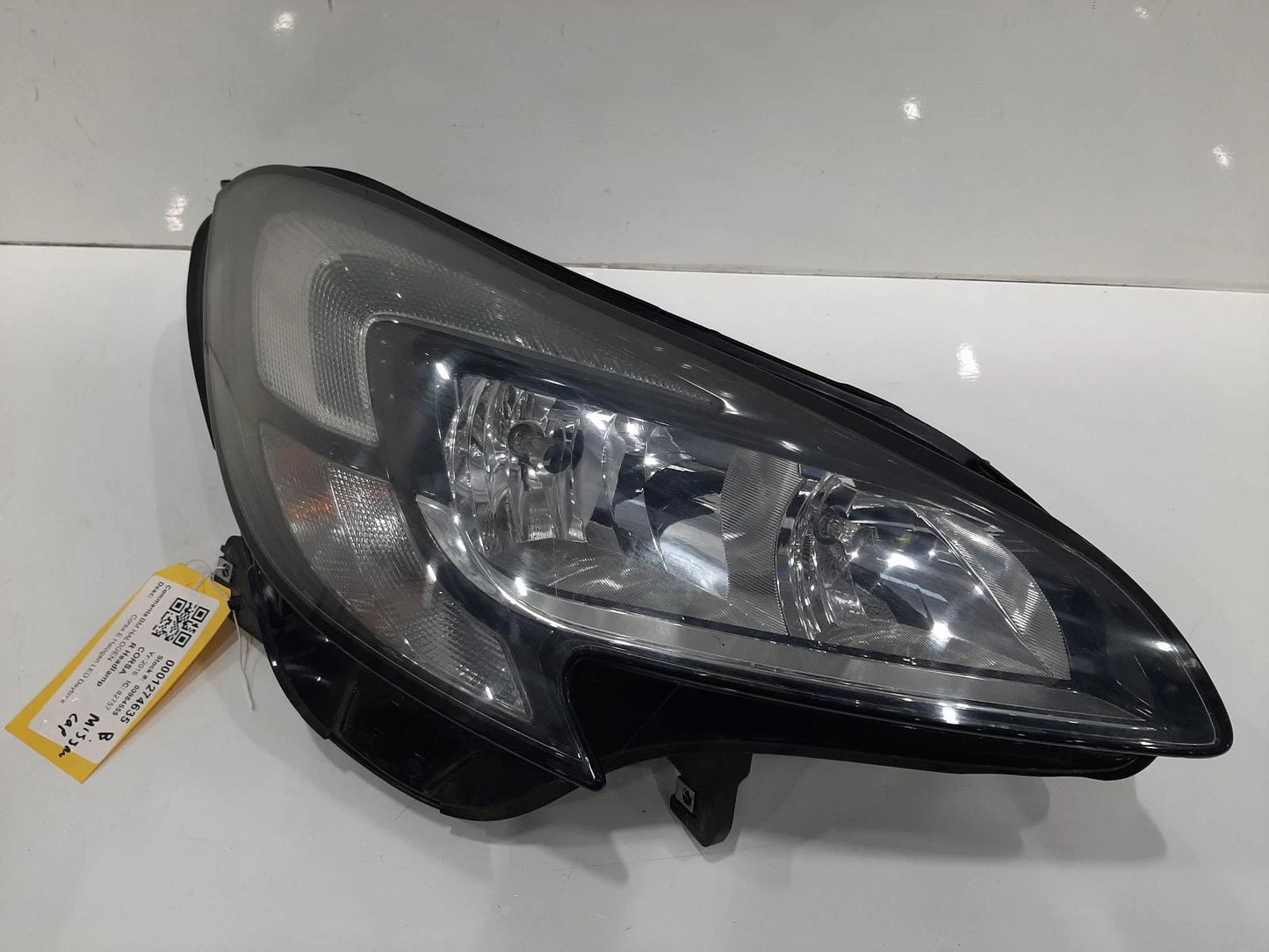 Opel Corsa E Drivers Right Front Halogen Headlight Headlamp 