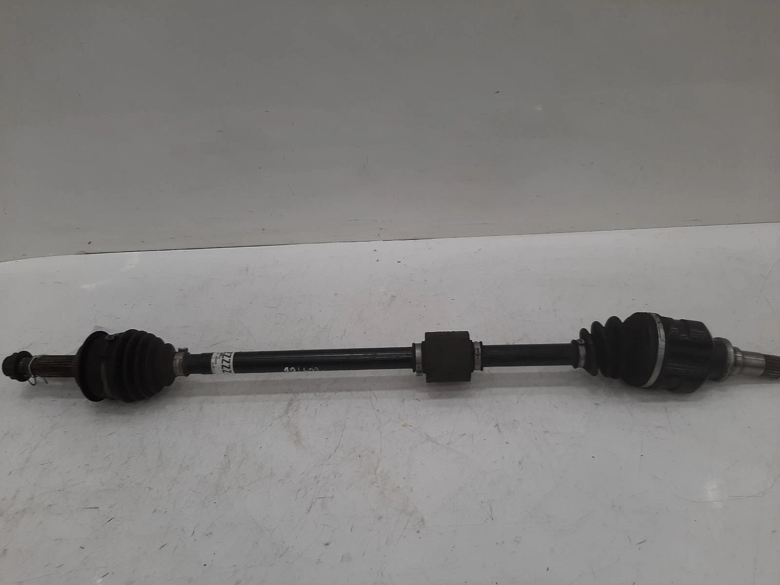 Toyota Yaris Mk3 O/S Drivers Right Front Driveshaft with ABS 