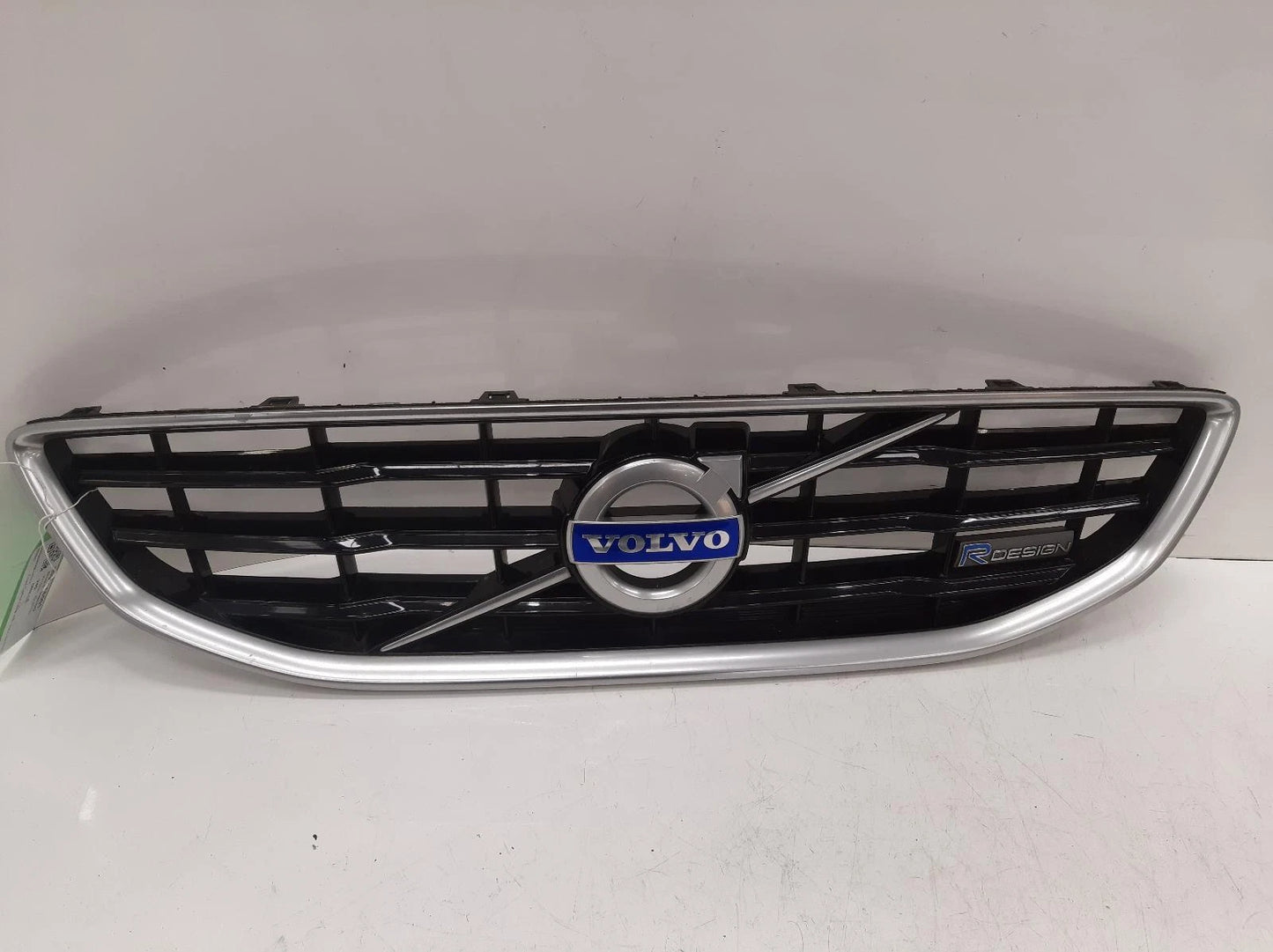 Volvo V40 Front Centre Grille Grill 