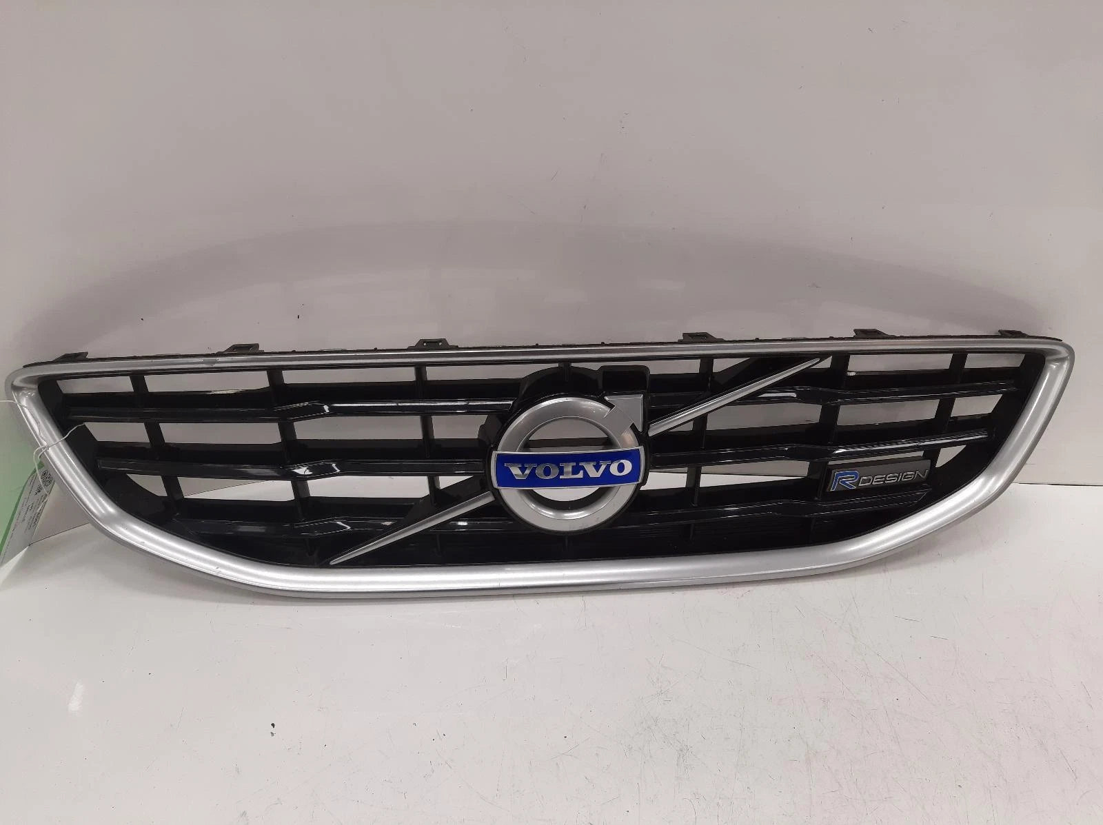 Volvo V40 Front Centre Grille Grill 