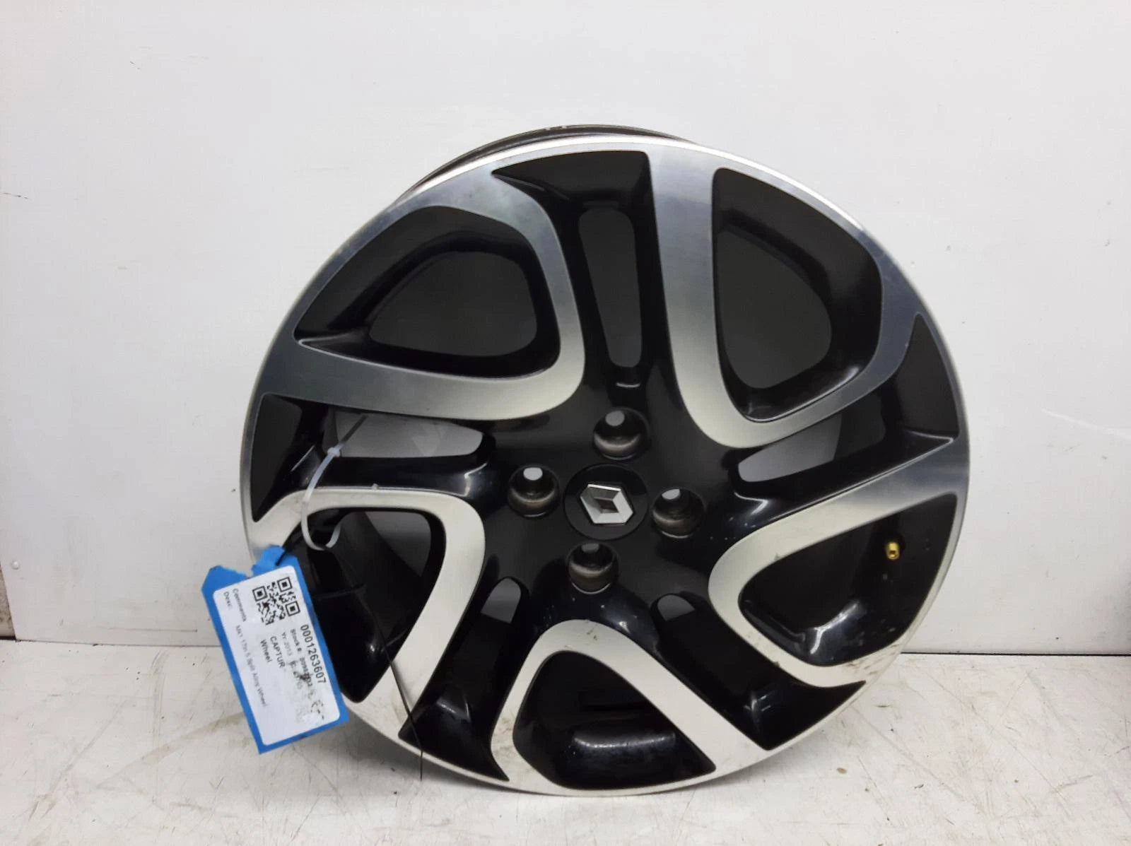 Renault Captur Mk1 Alloy Wheel 6.5Jx17 5 spoke 