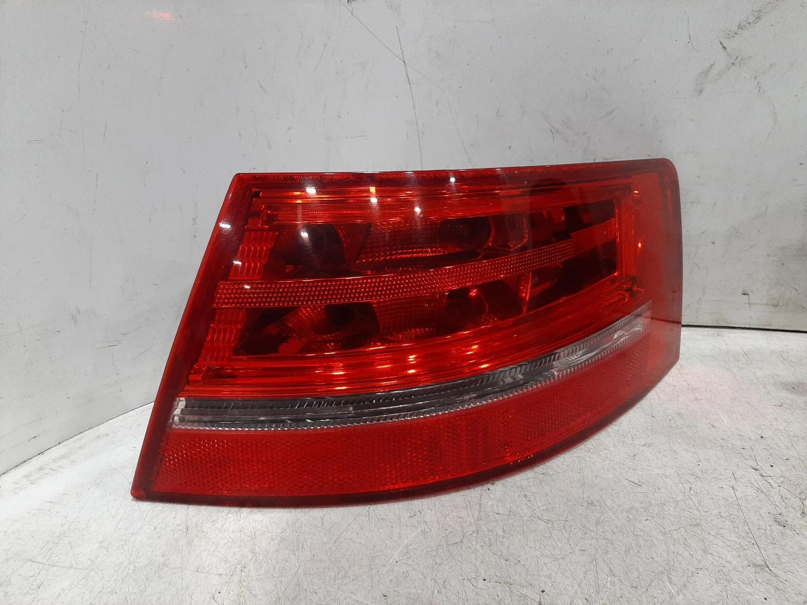 Audi A3 Mk2 Outer O/S Drivers Right Rear Taillight Tail Light 
