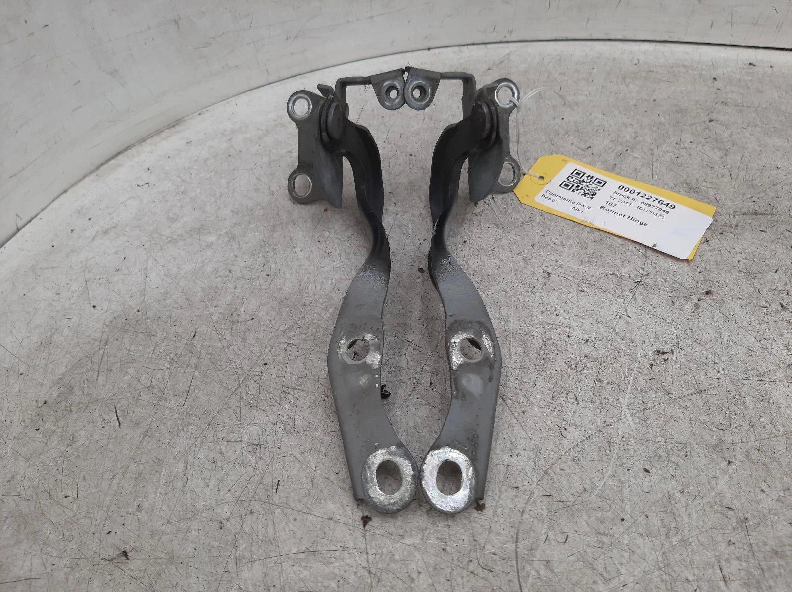 Peugeot 107 Mk1 Bonnet Hinge Pair 