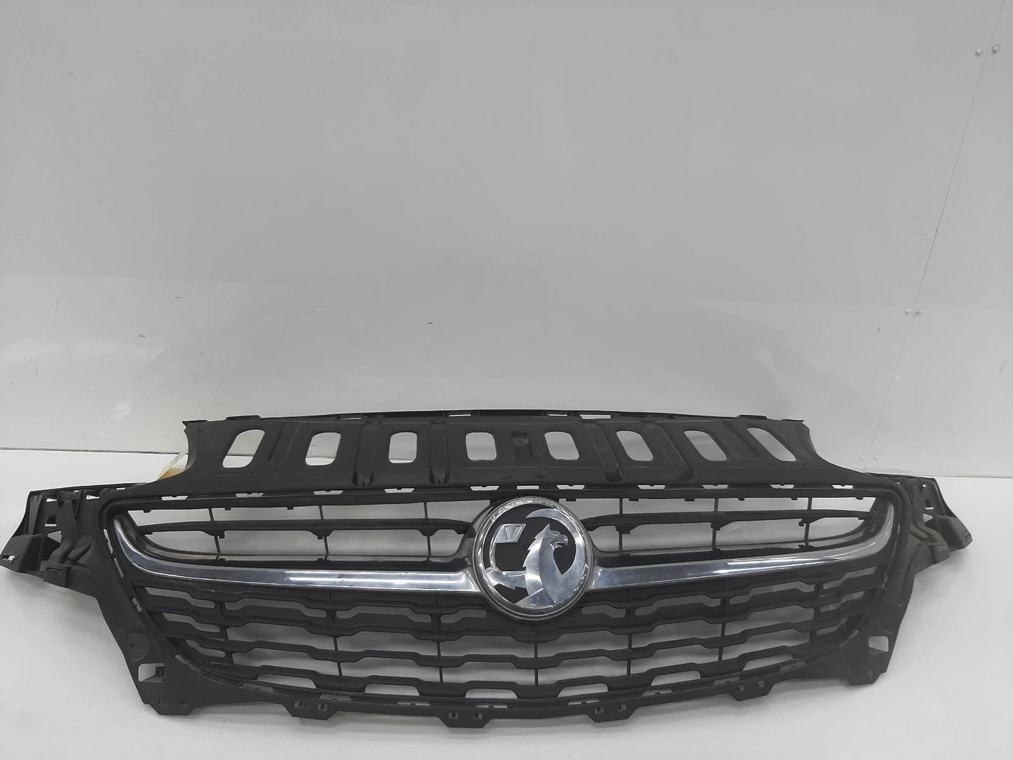 Opel Corsa Front Centre Grille Grill 