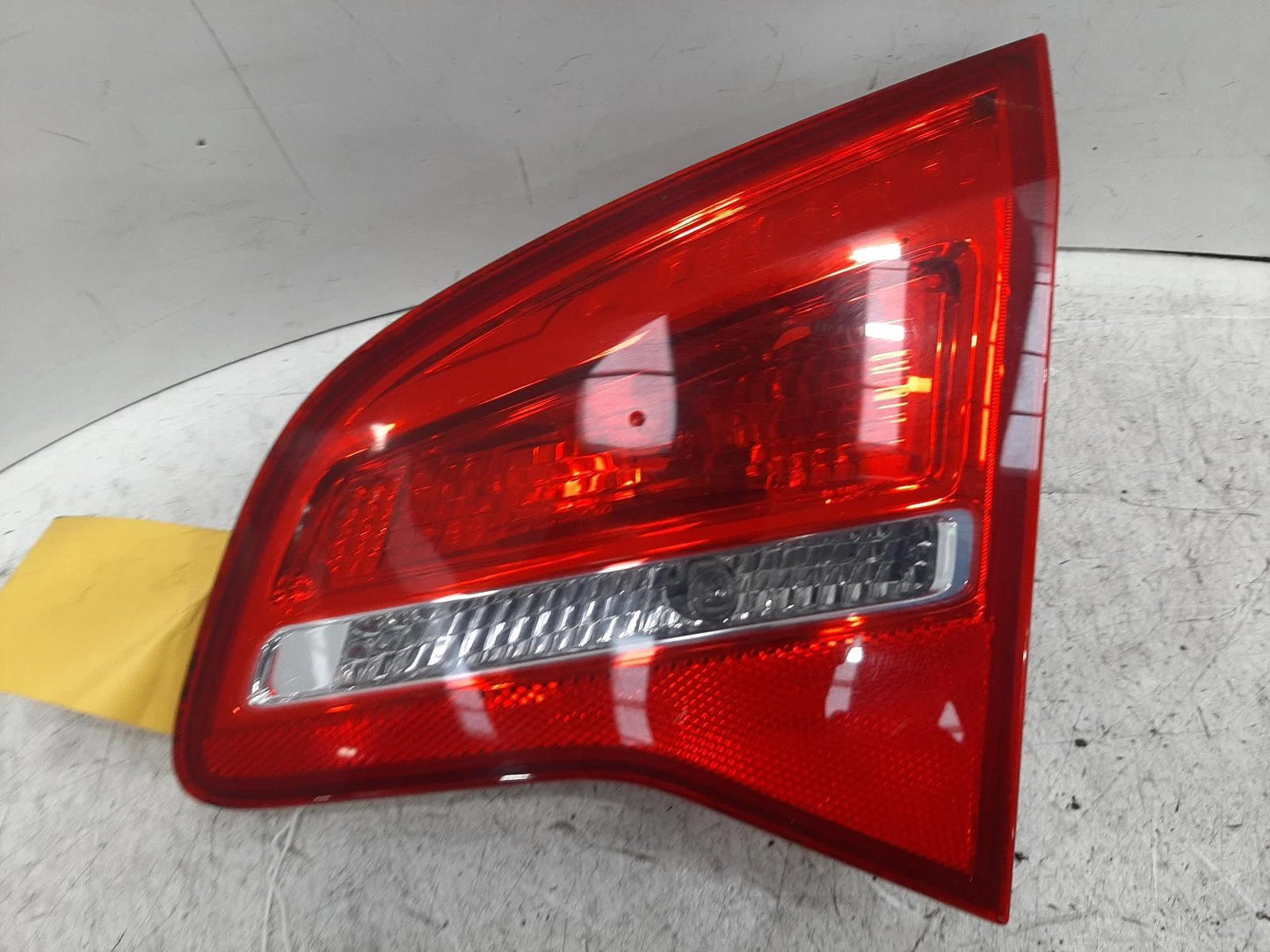 Opel Meriva Mk2 Inner O/S Drivers Right Rear Taillight Tail Light 