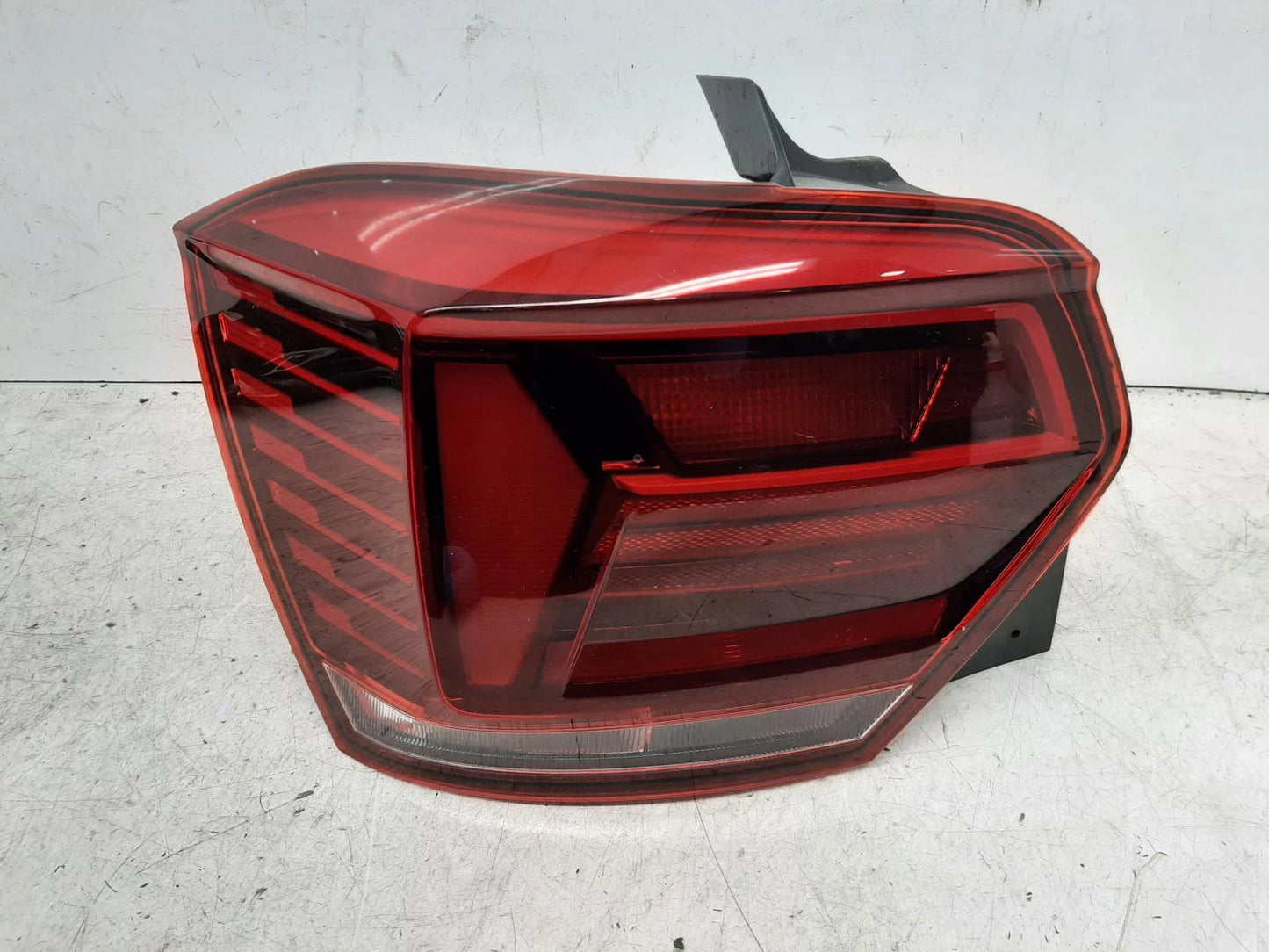 Volkswagen Polo Mk6 (AW) N/S Passengers Left Rear LED Taillight Tail Light 