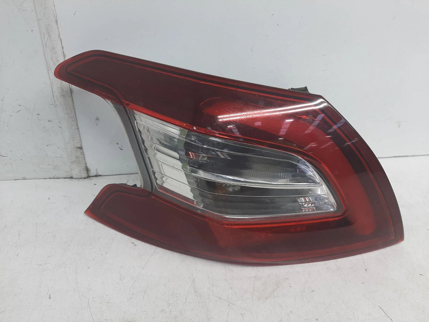 Peugeot 308 Mk2 N/S Passengers Left Rear Outer Taillight Tail Light 