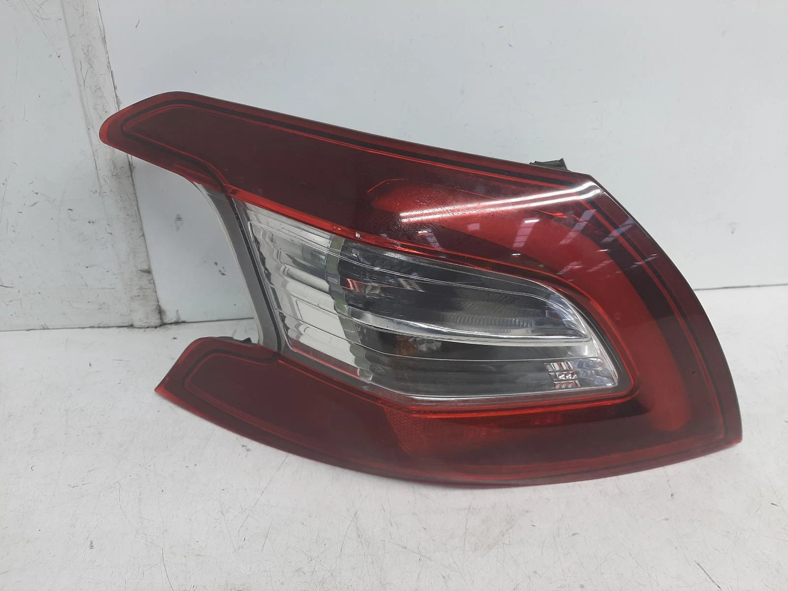 Peugeot 308 Mk2 N/S Passengers Left Rear Outer Taillight Tail Light 