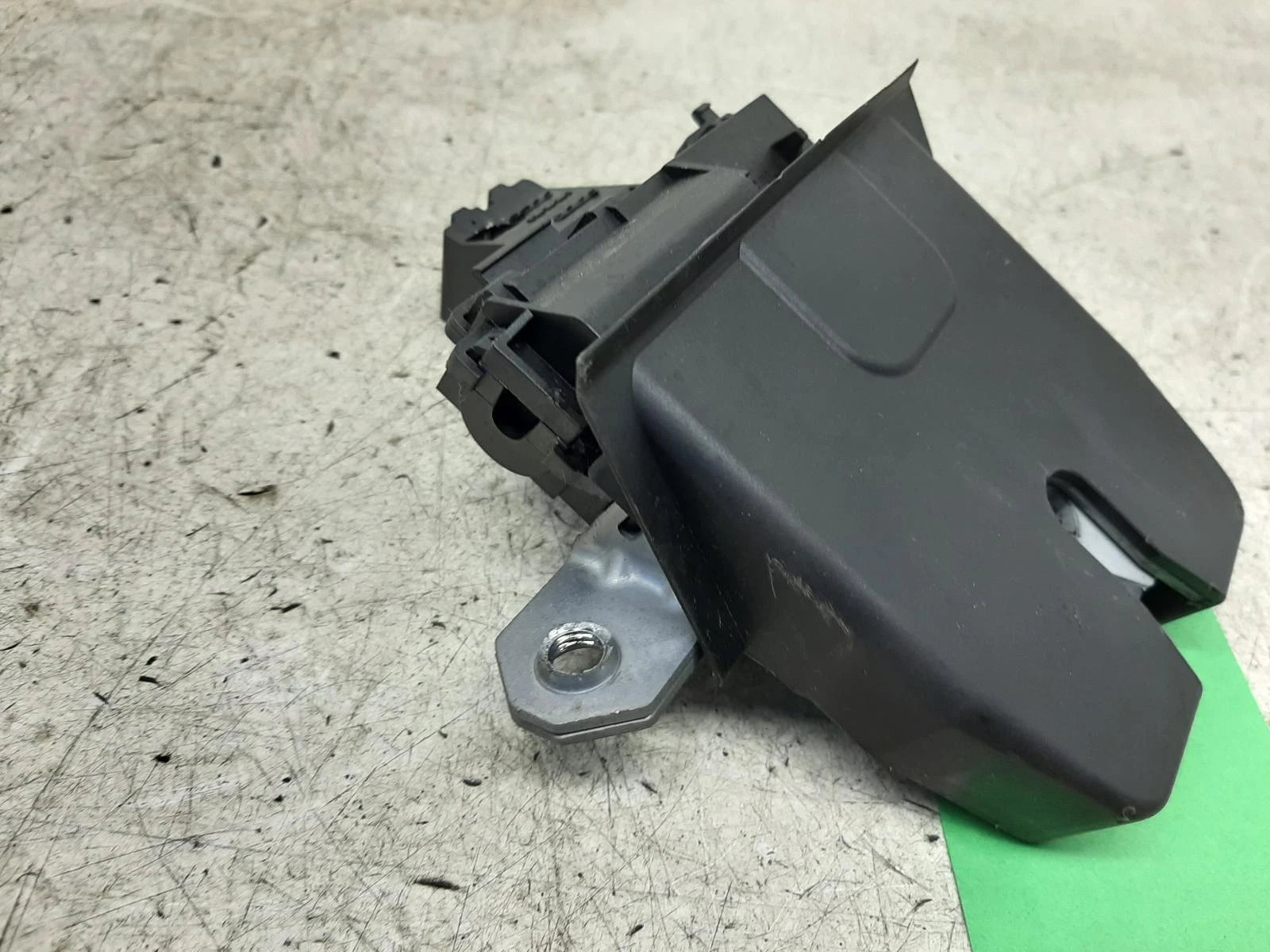 Ford Focus Mk2 Tailgate Lock Assembly 