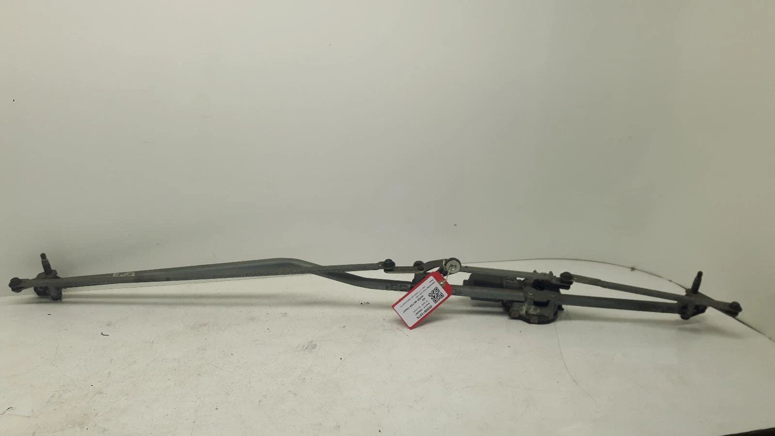 Peugeot 308 Valeo Front Wiper Motor With Linkage 