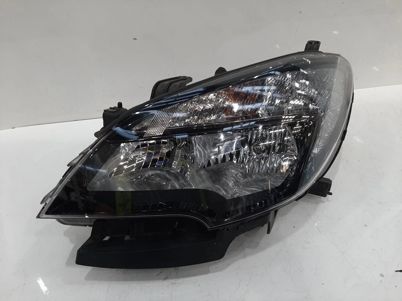Opel Mokka Mk1 N/S Passengers Left Front Halogen Headlight Headlamp 