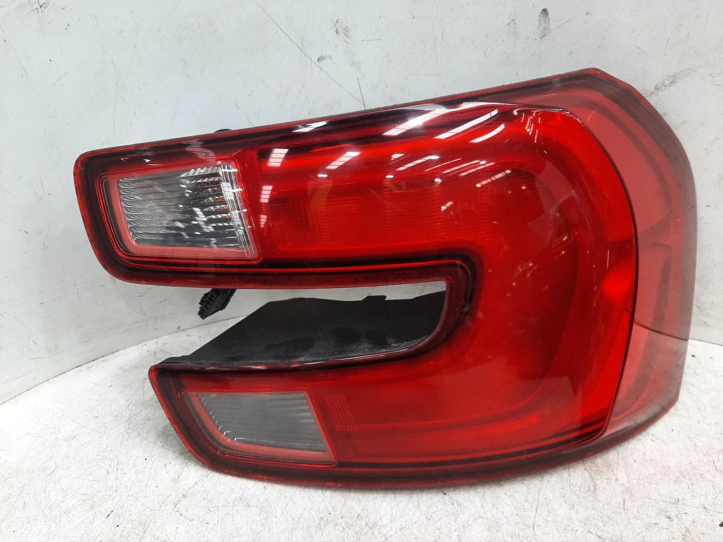 Citroen C4 Picasso Mk2 O/S Drivers Right Rear Halogen Taillight Tail Light 