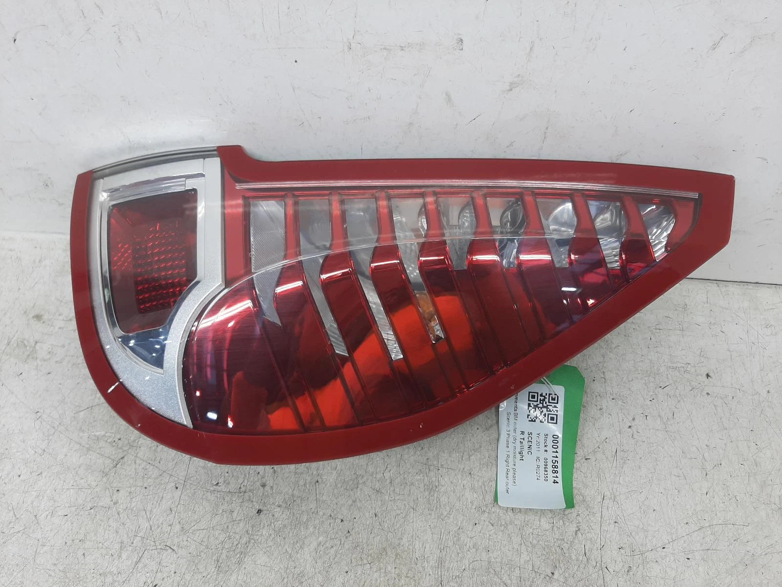 Renault Scenic Drivers Right Rear Outer Taillight Tail Light 