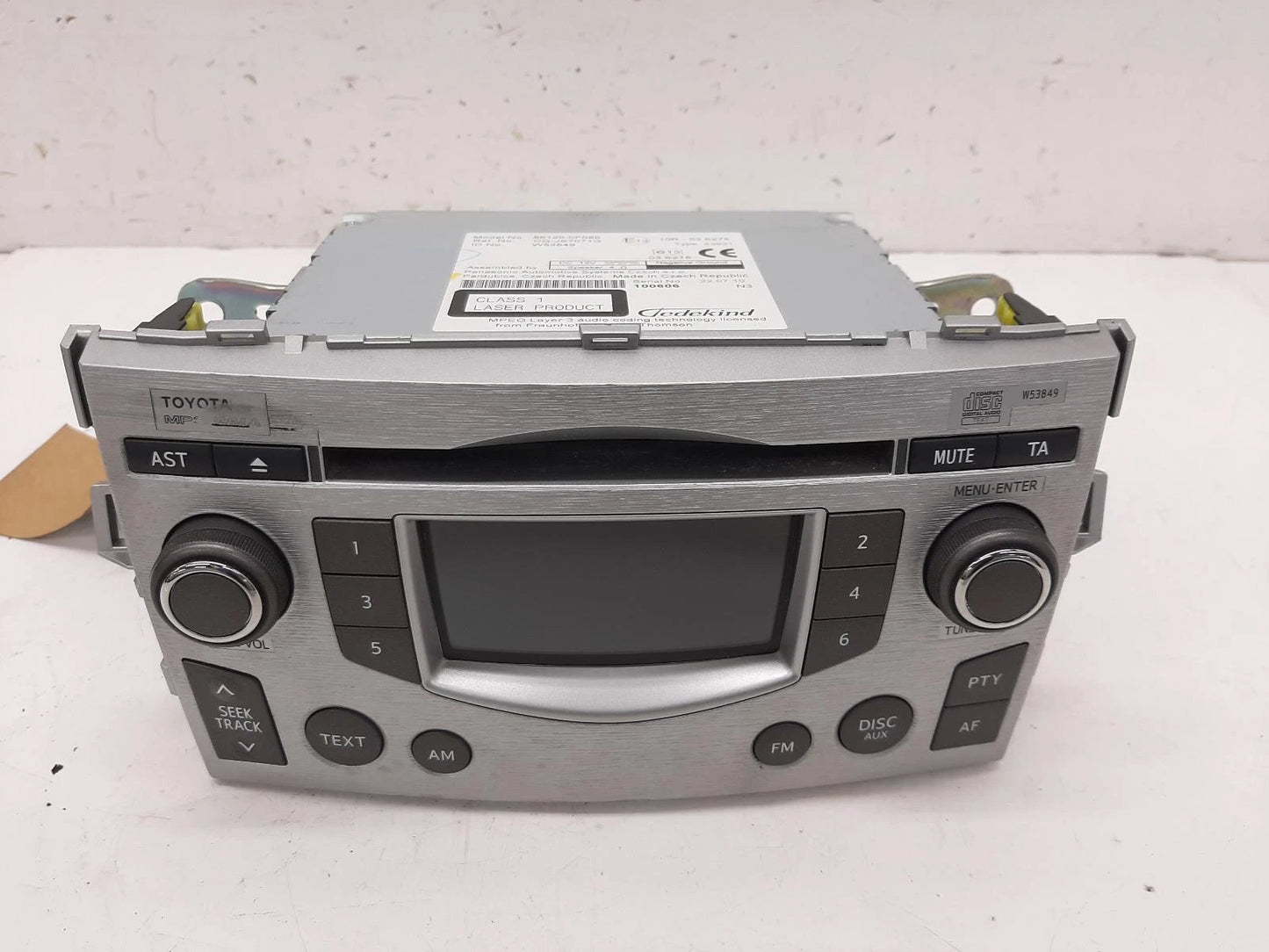 Toyota Verso Oem Radio/Cd/Stereo Head Unit 861200F080 