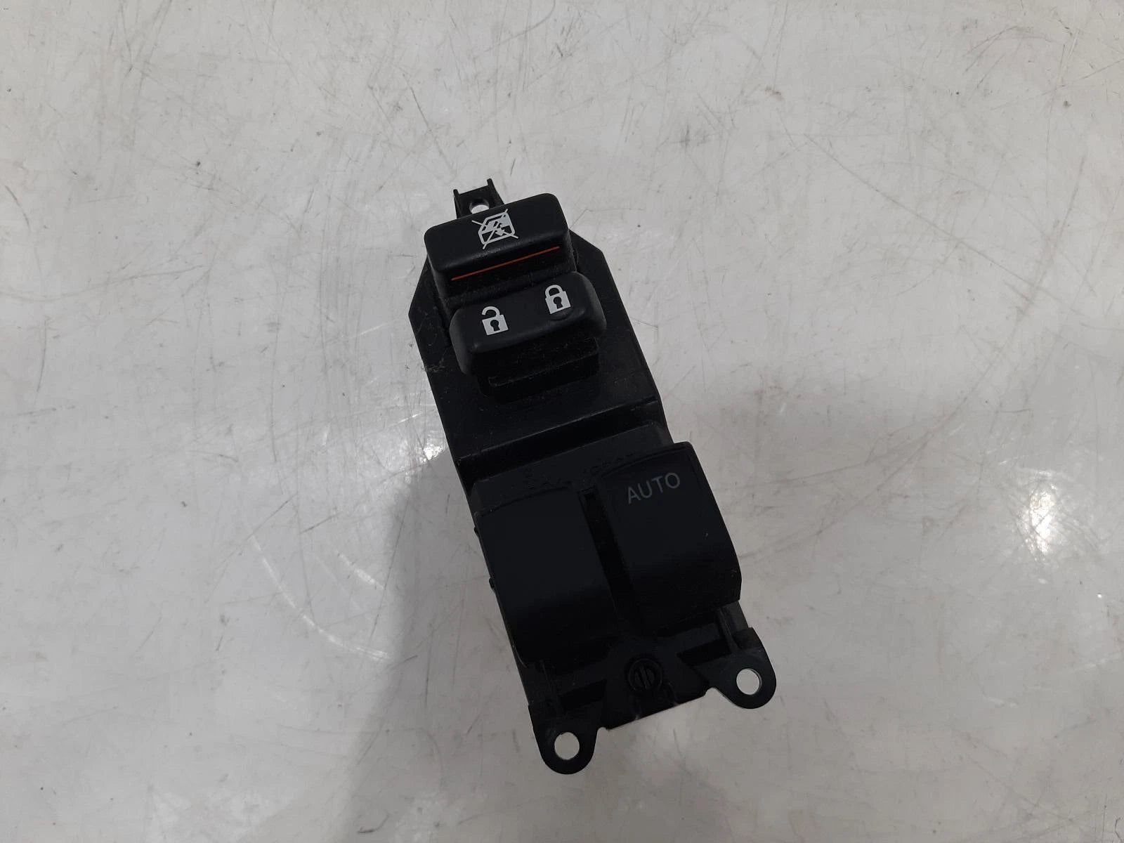 Toyota Yaris Mk3 (XP130) Master Window Switches 