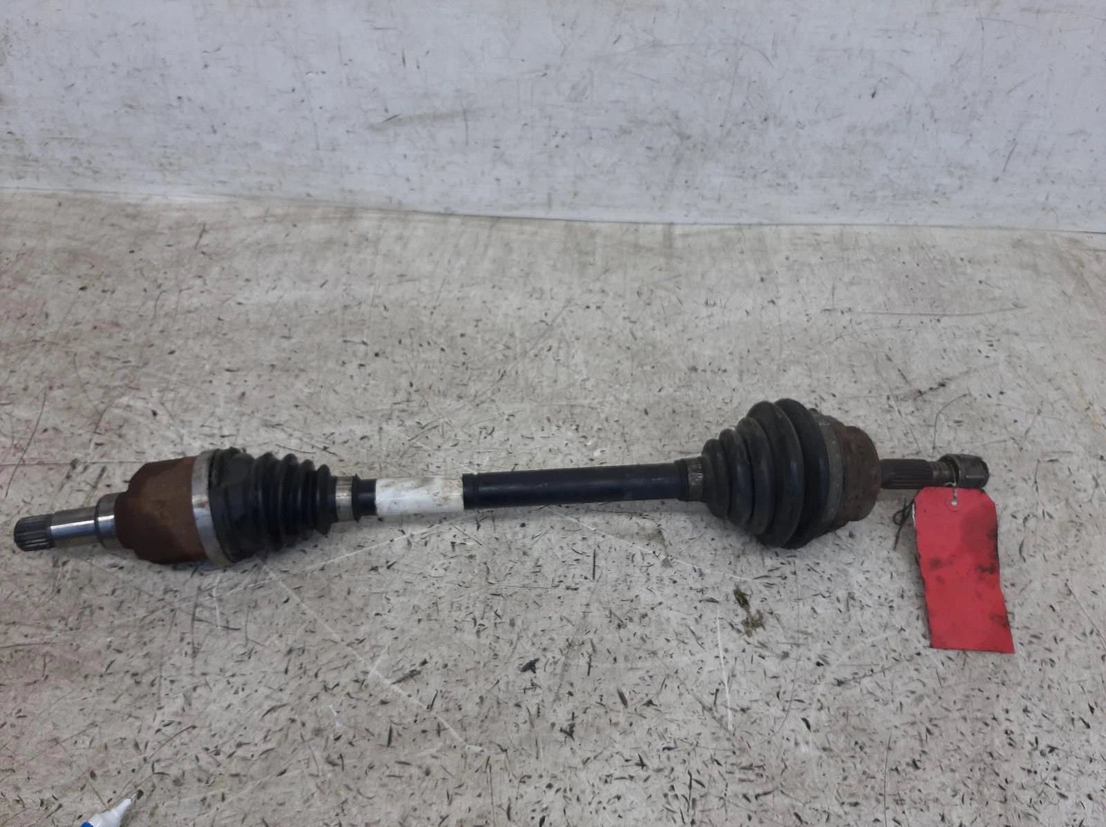 Peugeot 2008 Mk1 N/S Passengers Left Front Driveshaft with ABS 
