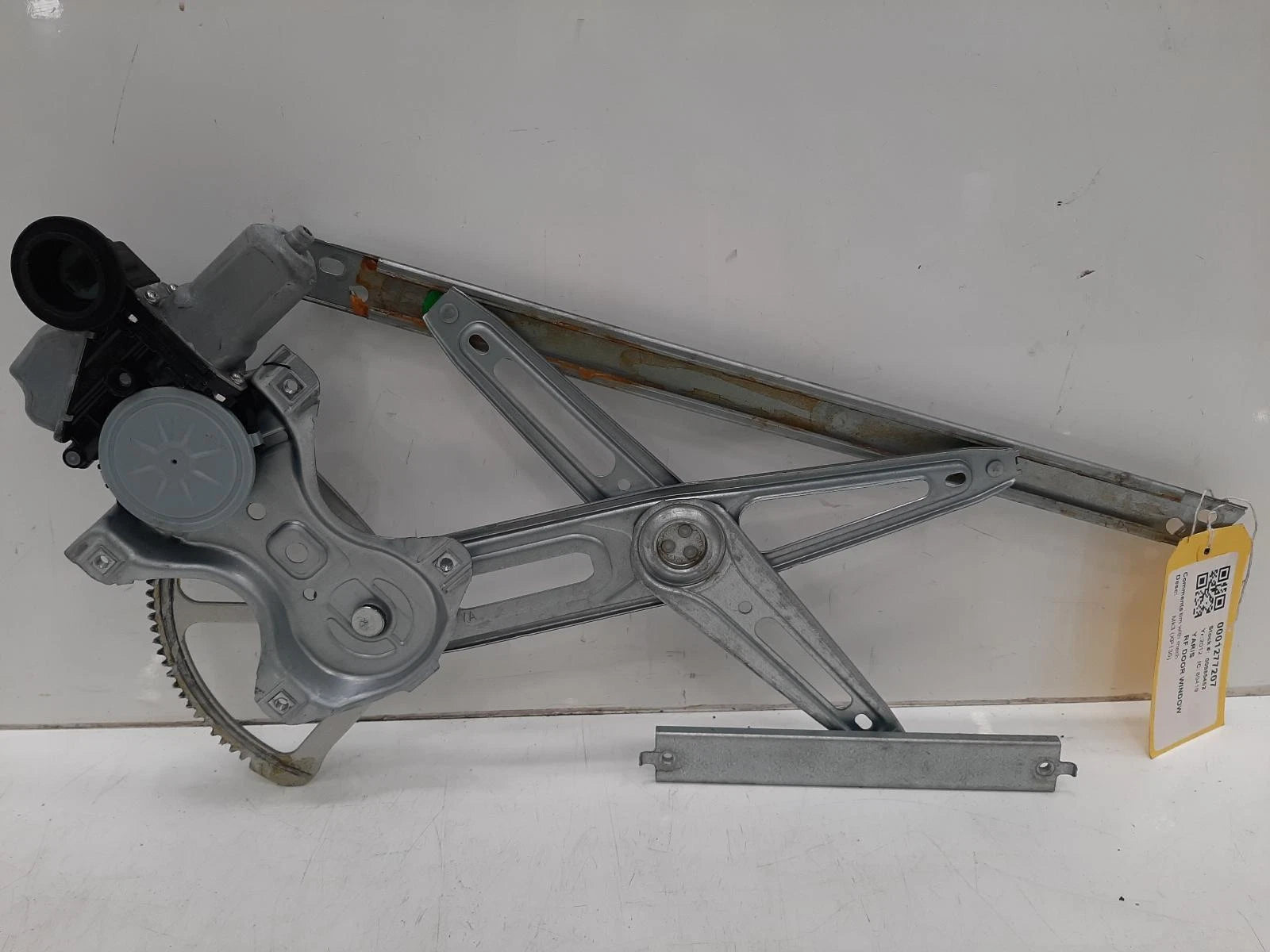 Toyota Yaris Window Regulator Front Drivers Side 