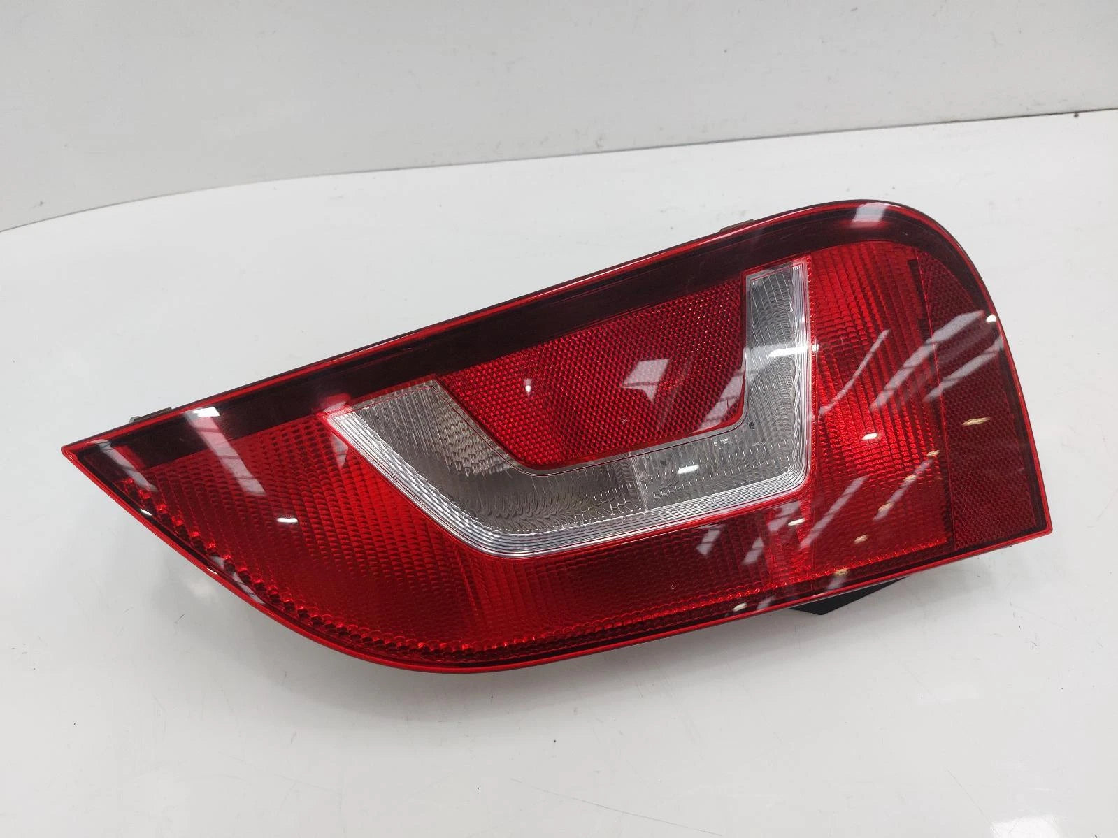 Volkswagen Up Mk1 O/S Drivers Right Rear Taillight Tail Light 