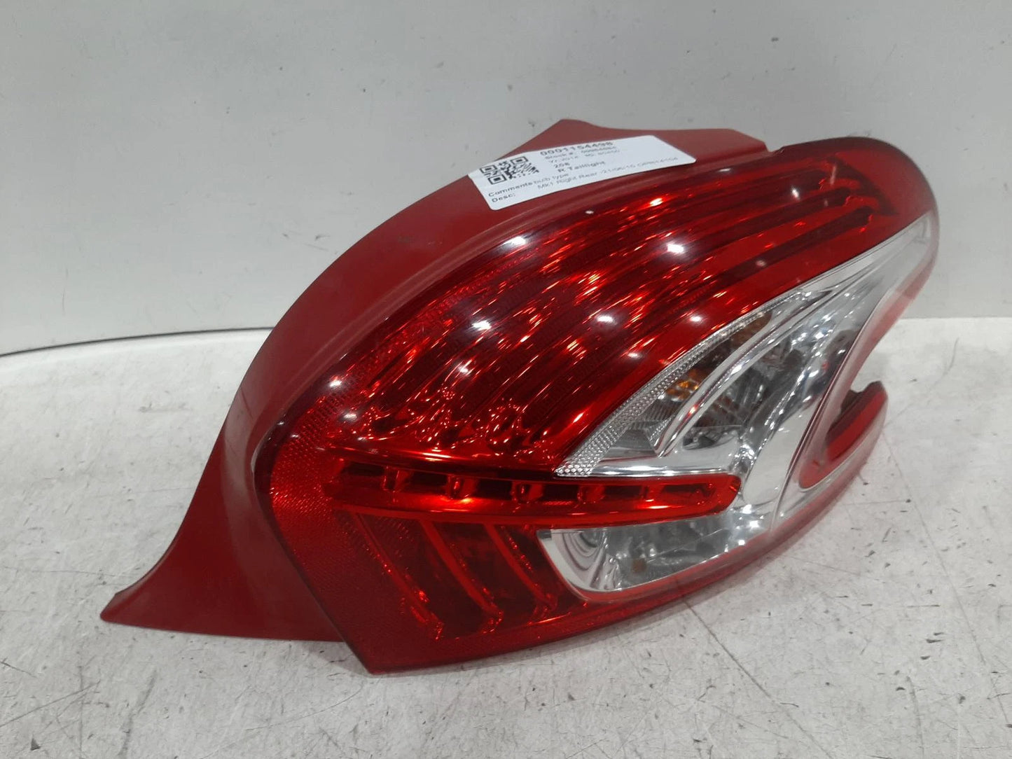 Peugeot 208 Mk1 O/S Drivers Right Rear Bulb Taillight Tail Light 
