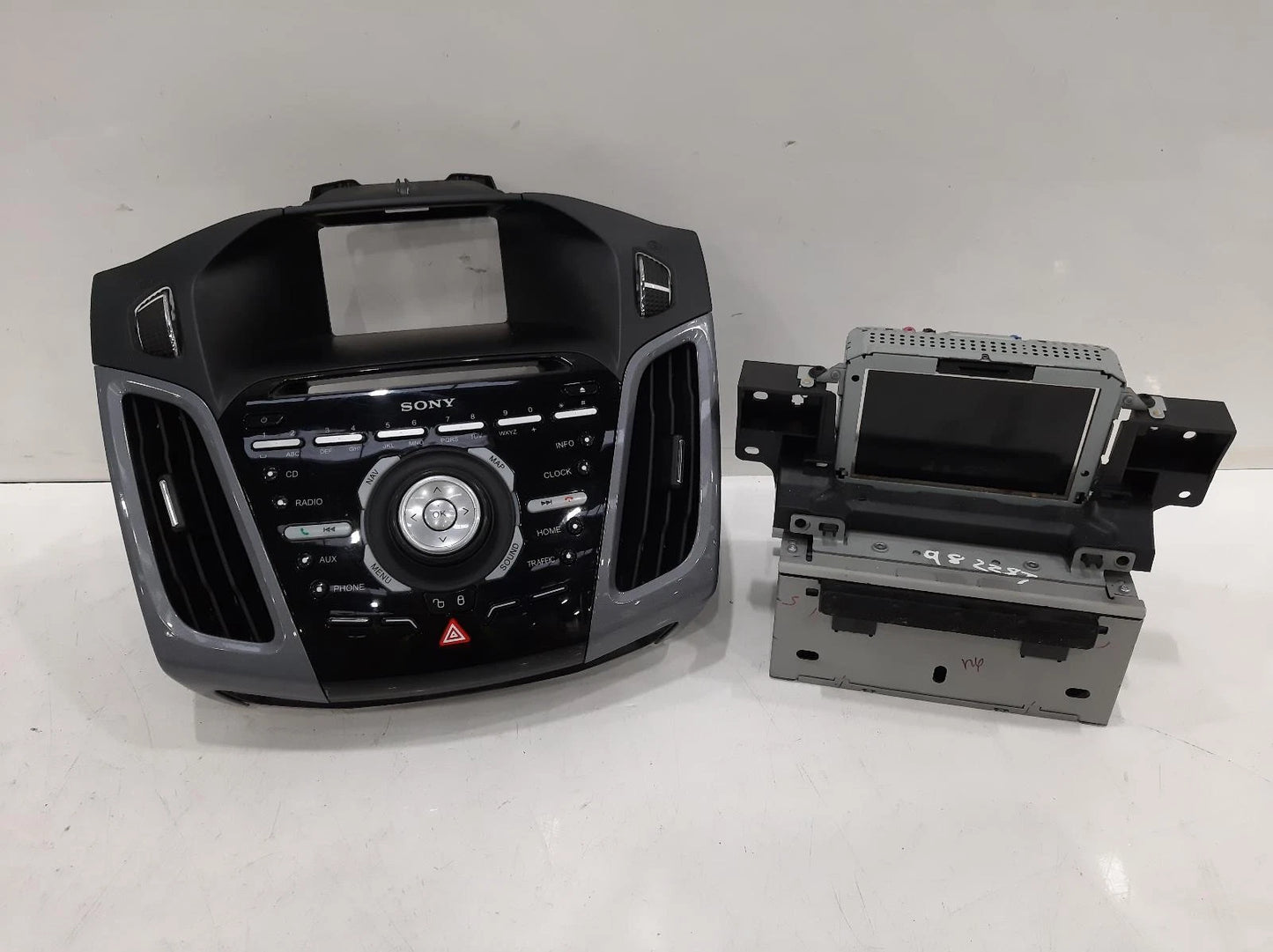 Ford Focus Mk3 Sony Radio/CD/Stereo Head Unit No Code Available 