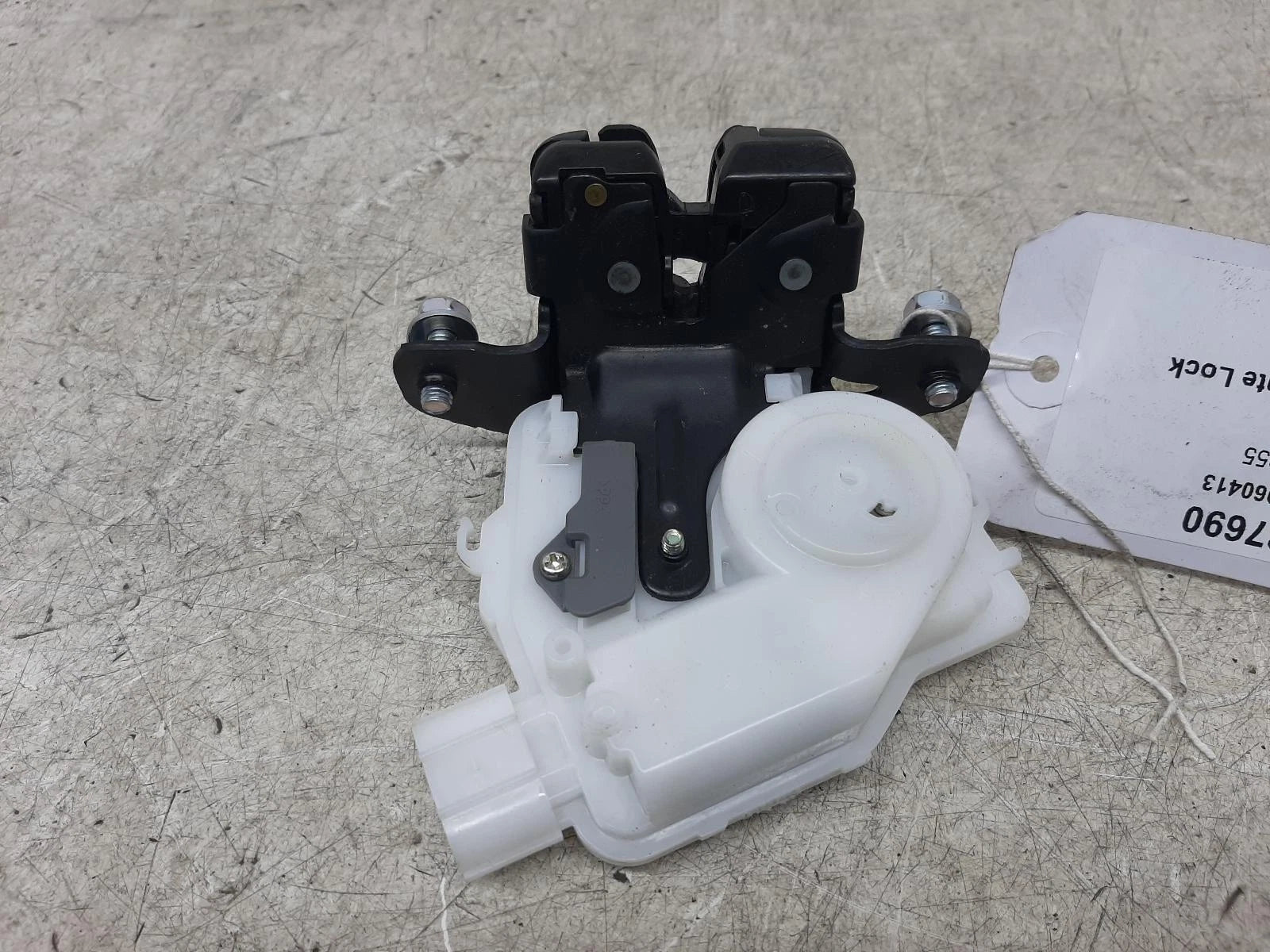 Toyota Yaris Mk4 (XP210) Tailgate Lock Assembly 