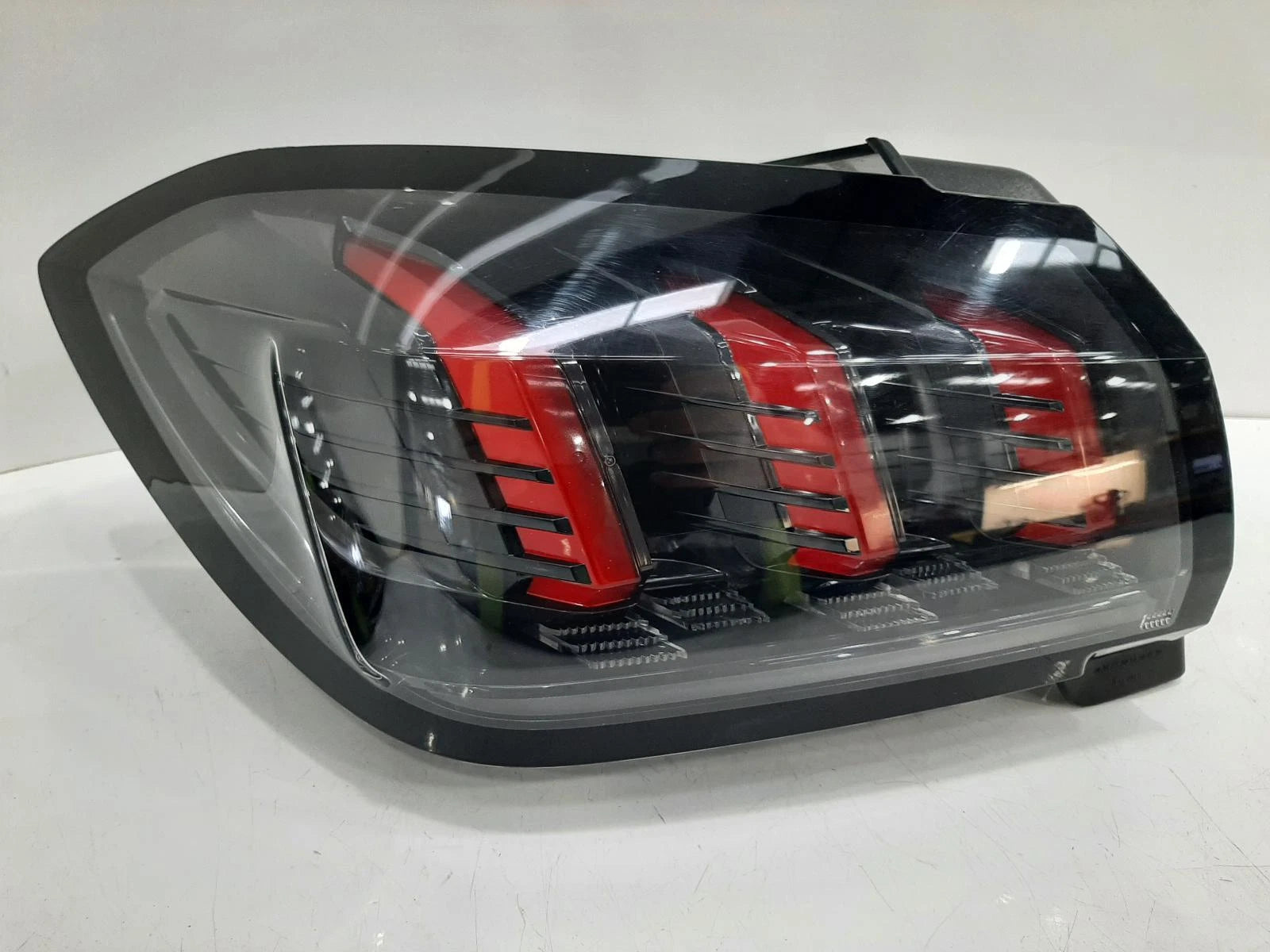 Peugeot 208 Mk2 O/S Drivers Right Rear Taillight Tail Light 