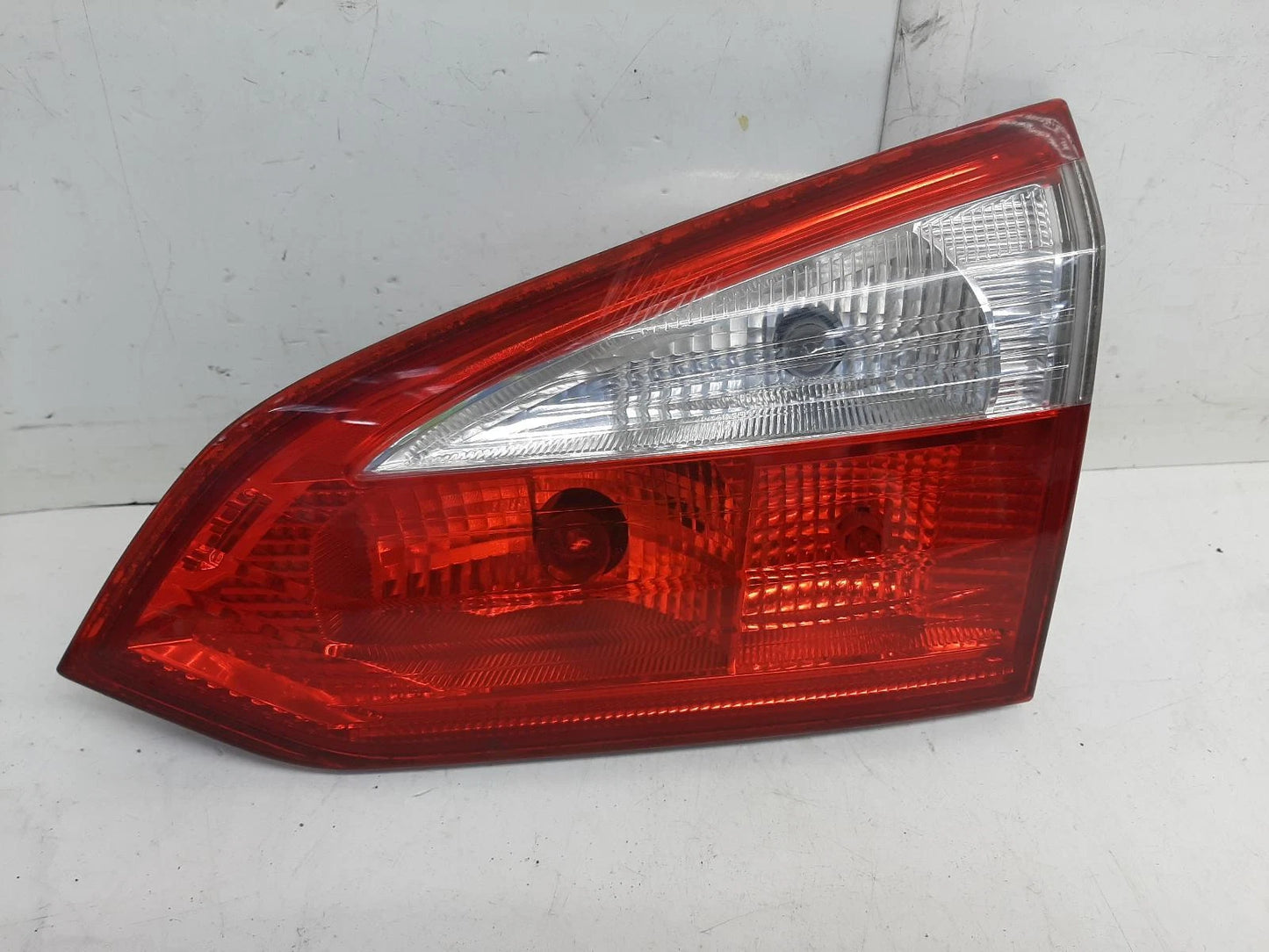 Ford Focus Mk3 O/S Drivers Right Rear Inner Taillight Tail Light 
