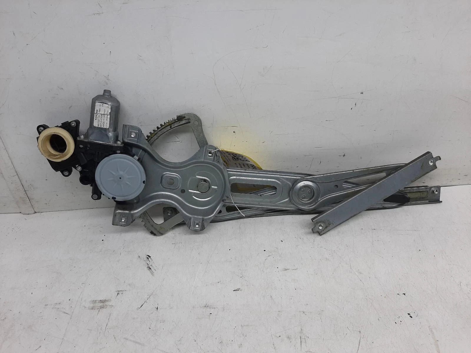 Toyota Yaris Window Regulator Front Drivers Side 