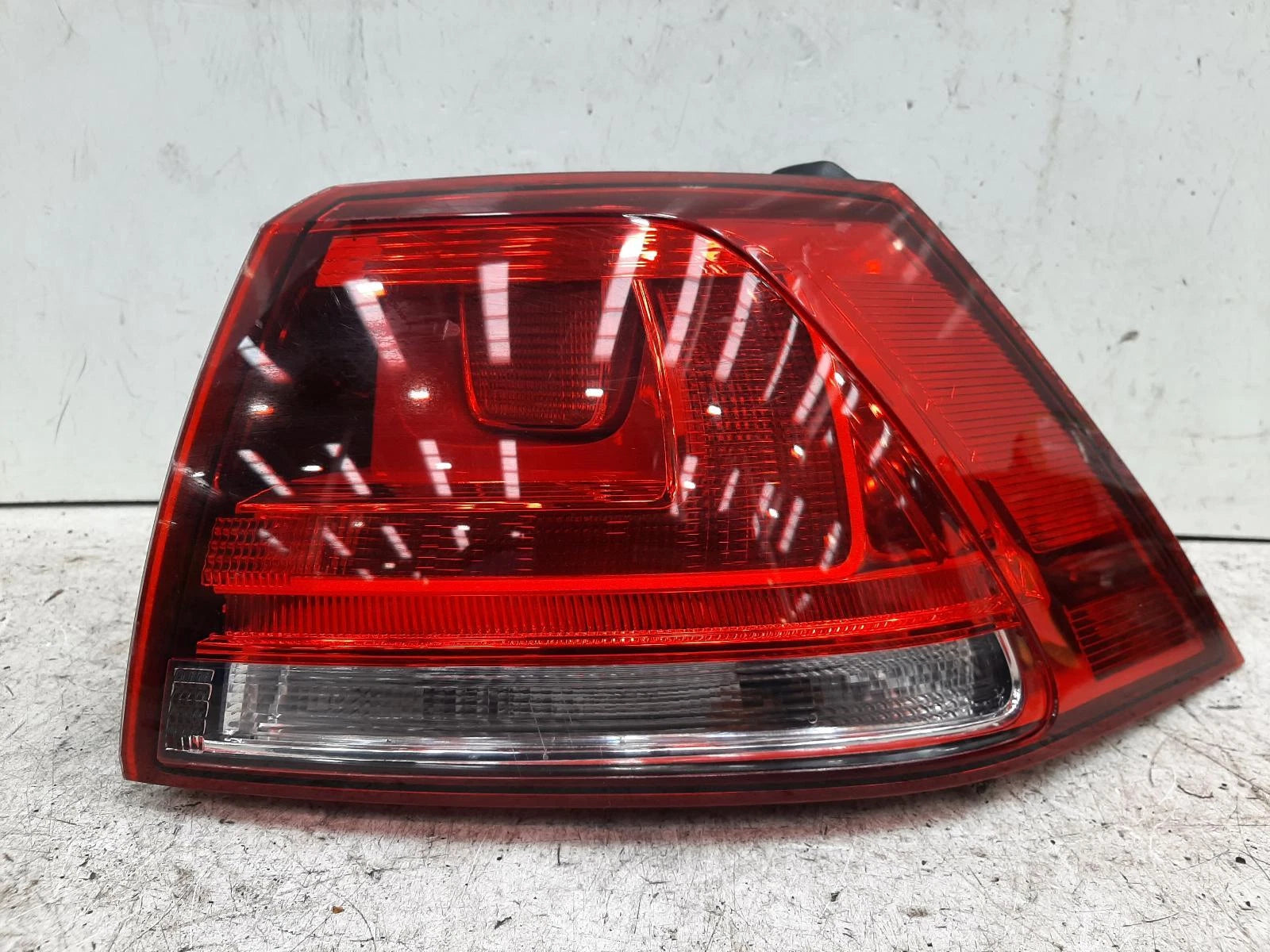 Volkswagen Golf Mk7 Outer O/S Drivers Right Rear Taillight Tail Light 