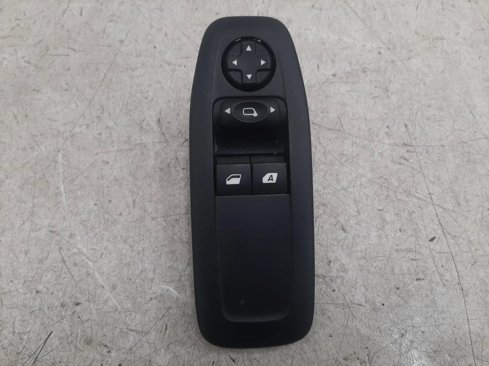 Peugeot 2008 Mk1 O/S Right Front Drivers Master Window Switches 