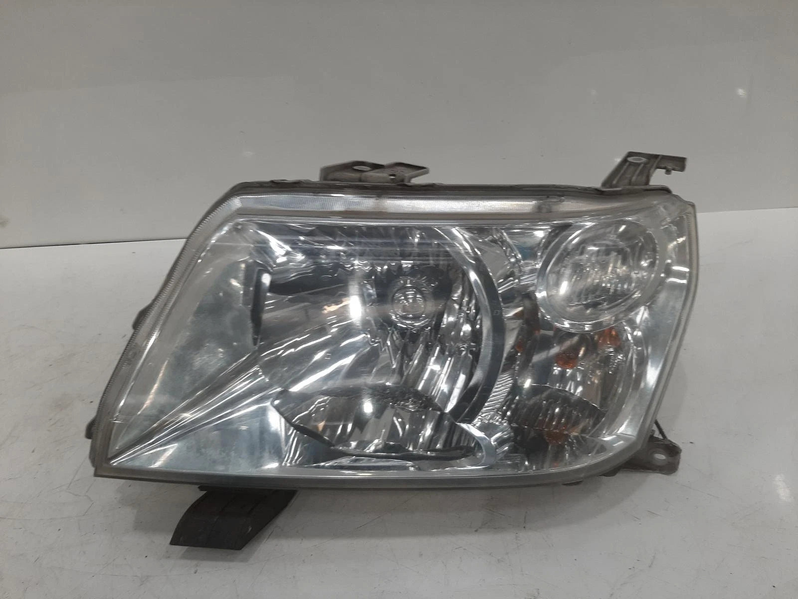 Suzuki Grand Vitara Mk3 (JT) N/S Passengers Left Front Headlight Headlamp 