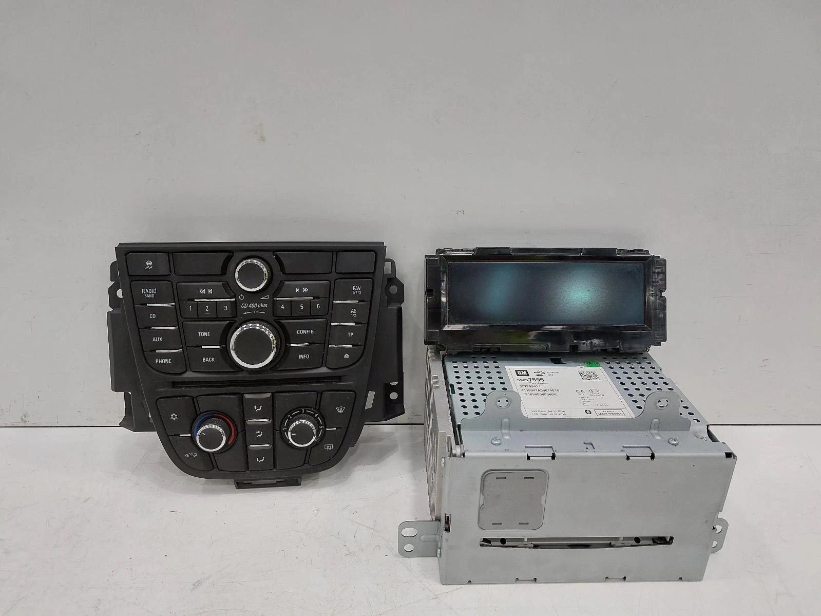 Opel Astra Mk6 OEM Radio/CD/Stereo Head Unit No Code Available 