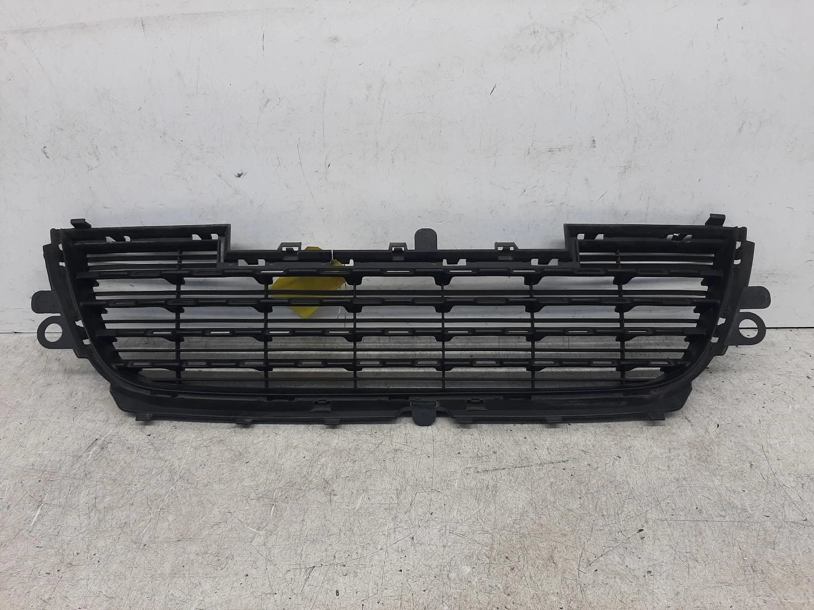 Peugeot 2008 Mk1 Front Centre Black Grille Grill 