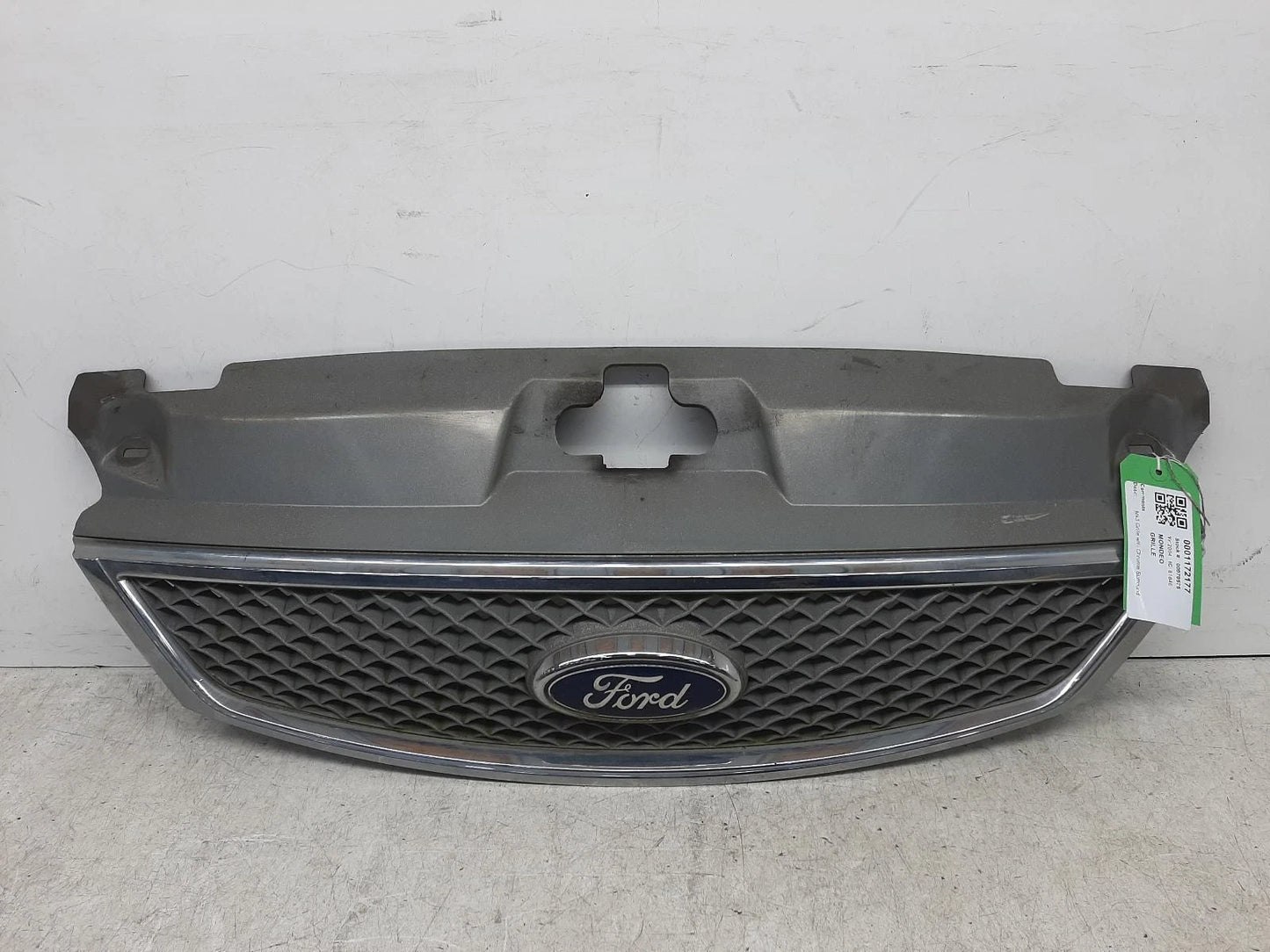 Ford Mondeo Mk3 Front Centre Black Painted Grille Grill 