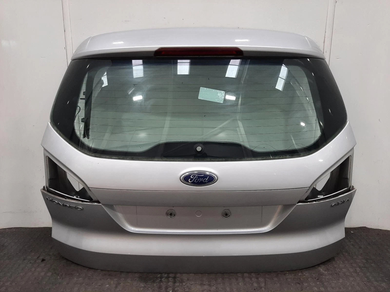 Ford Mondeo Mk4 Silver Tailgate 