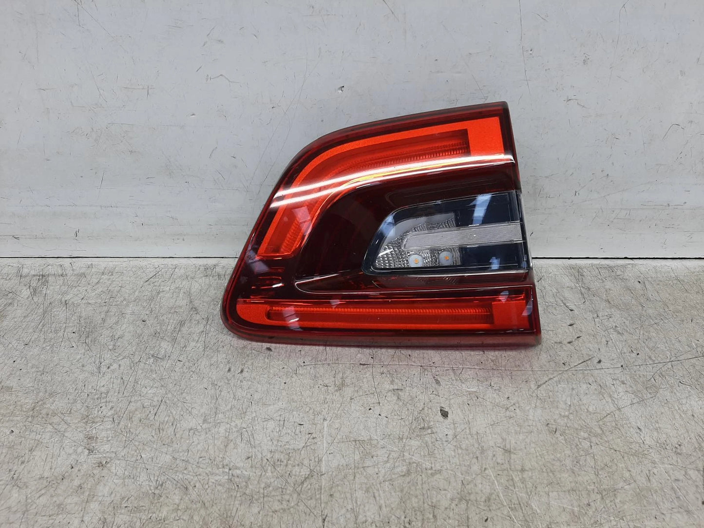Renault Kadjar Mk1 N/S Passengers Left Rear LED Taillight Tail Light 