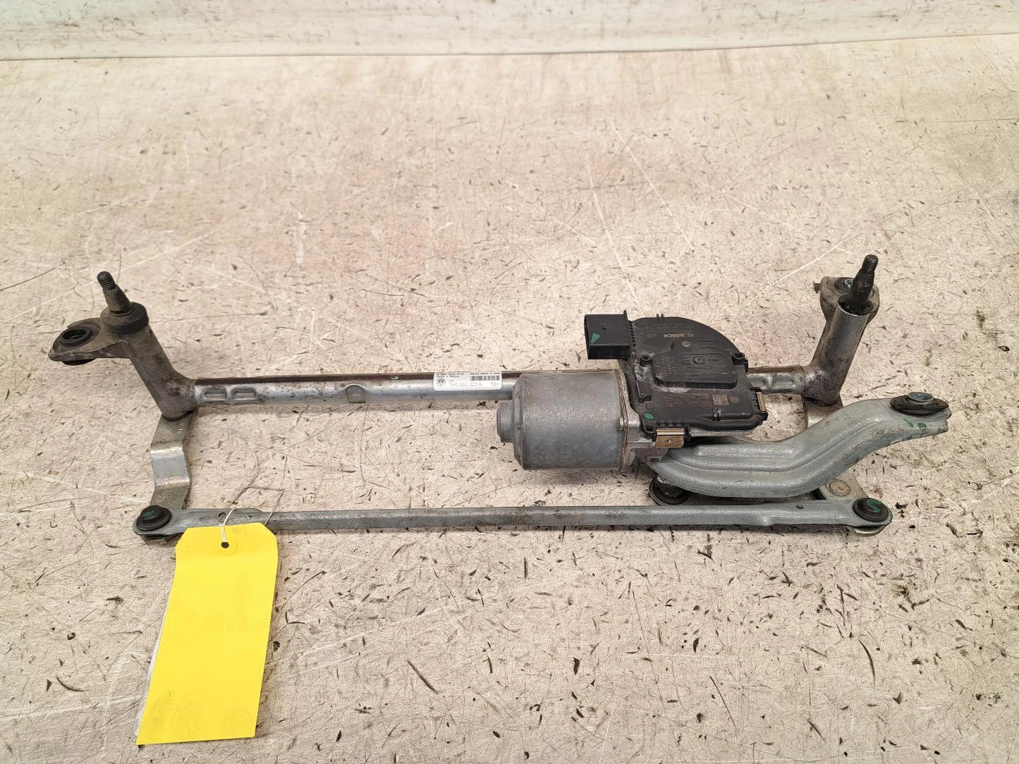 Volkswagen Golf Mk8 (MQB) Front Wiper Motor With Linkage 