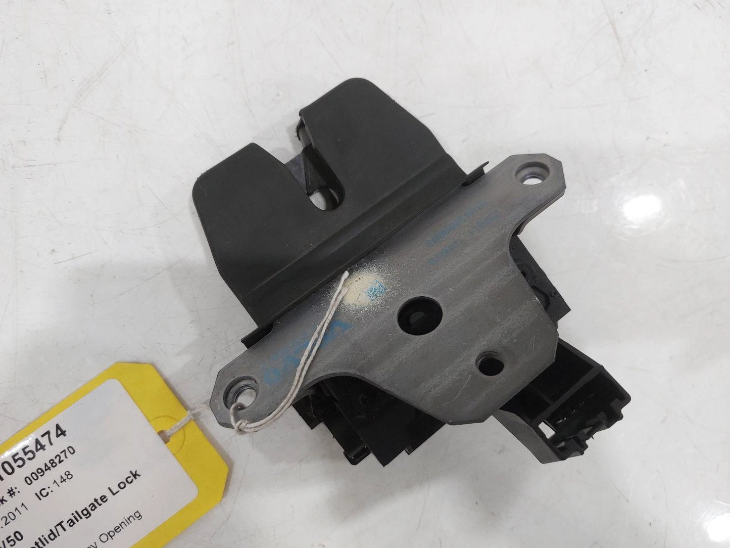 Volvo V50 Tailgate Lock Assembly 