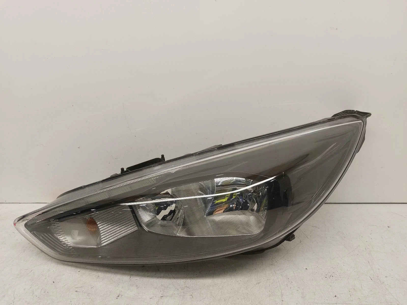 Ford Focus Mk3 N/S Passengers Left Front Headlight Headlamp 