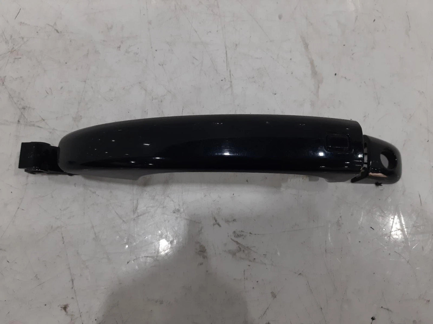 Audi A4 Front Right Outer DOOR HANDLE 