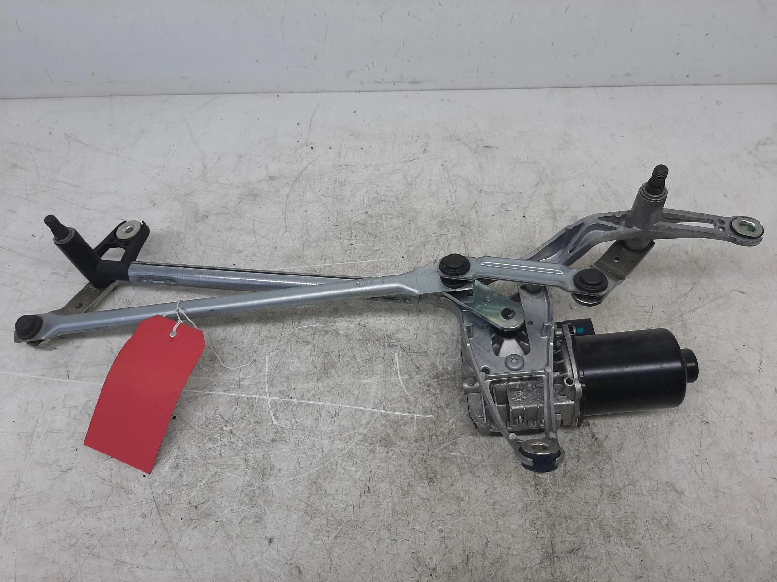 Volvo Xc60 Valeo Front Wiper Motor With Linkage 