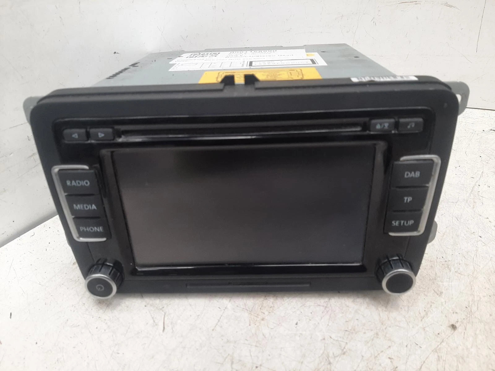 Volkswagen Golf Mk6 OEM Radio/CD/Stereo Head Unit No Code Available 
