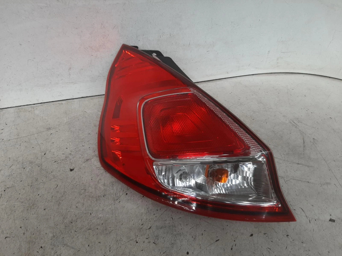 Ford Fiesta Mk7 N/S Passengers Left Rear Taillight Tail Light 