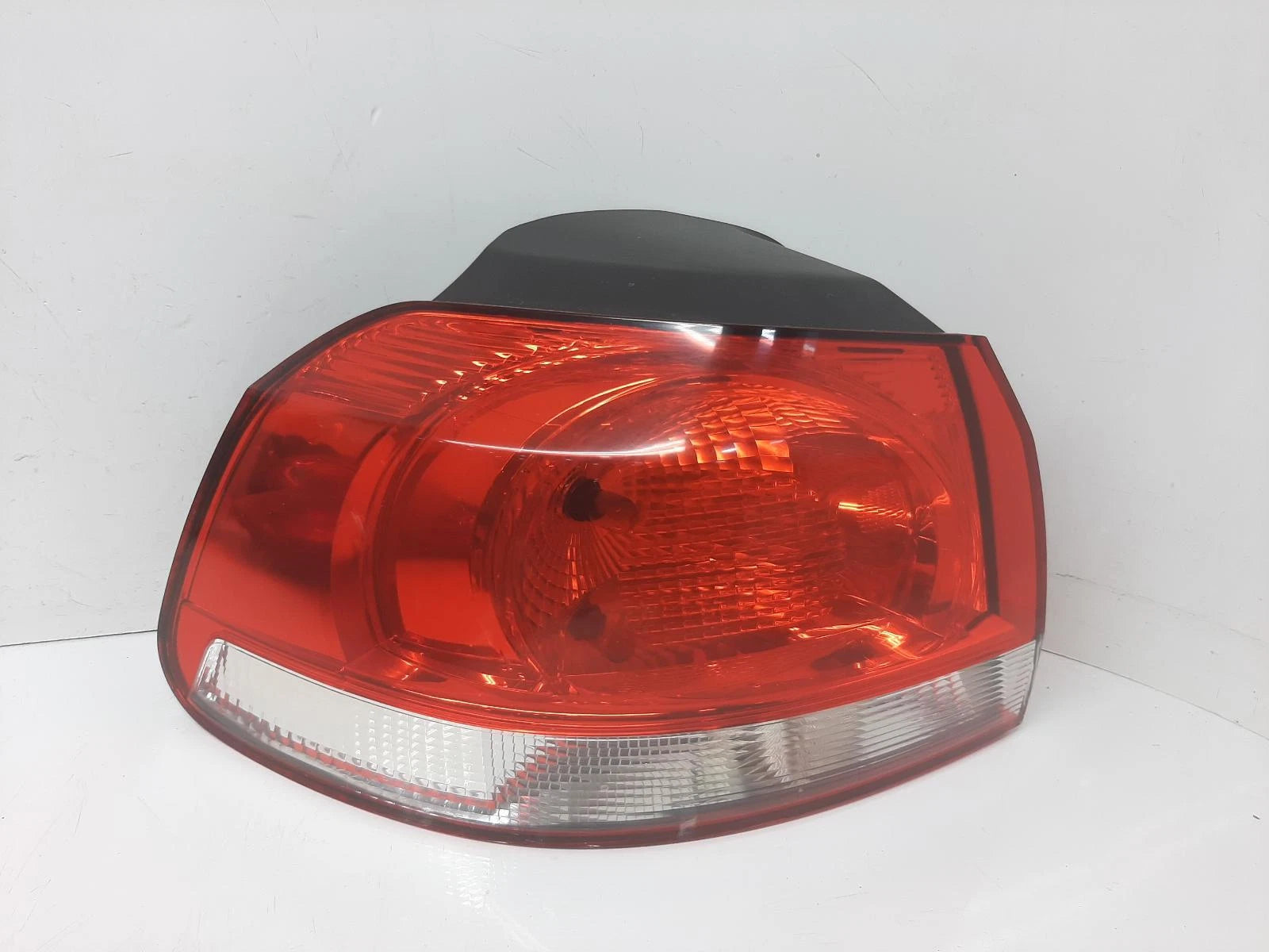 Volkswagen Golf Mk6 5K N/S Passengers Left Rear Outer Taillight Tail Light 