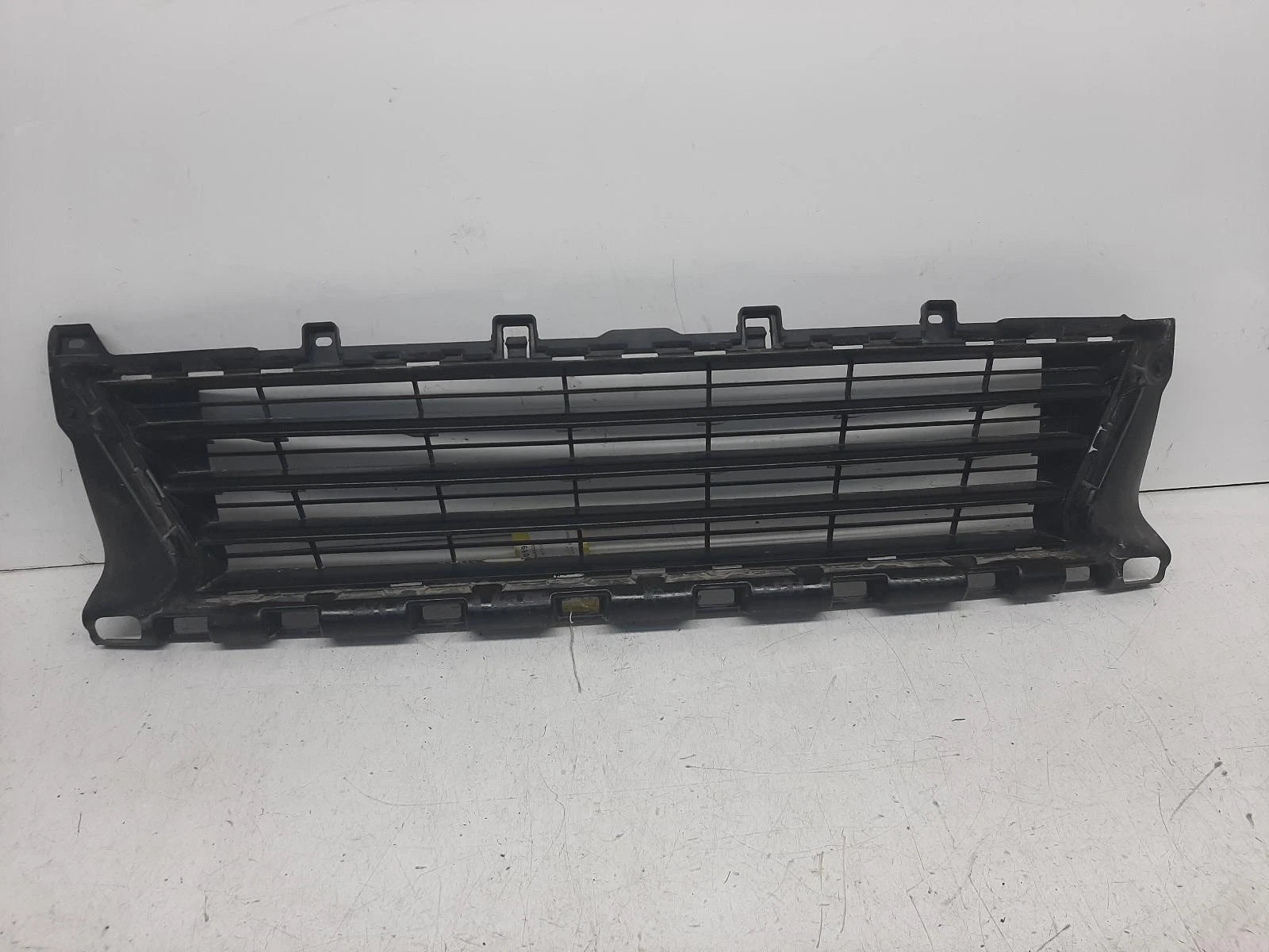 Peugeot 308 Mk2 Front Centre Grille Grill 