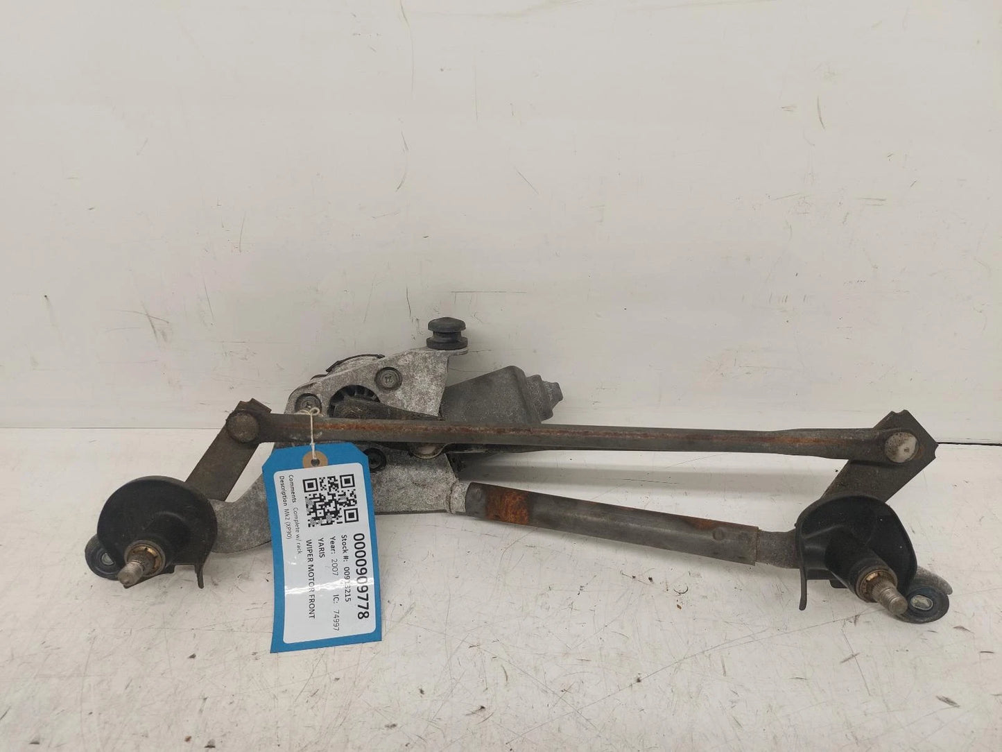 Toyota Yaris Mk2 (XP90) Bosch Complete Front Wiper Motor With Rack 